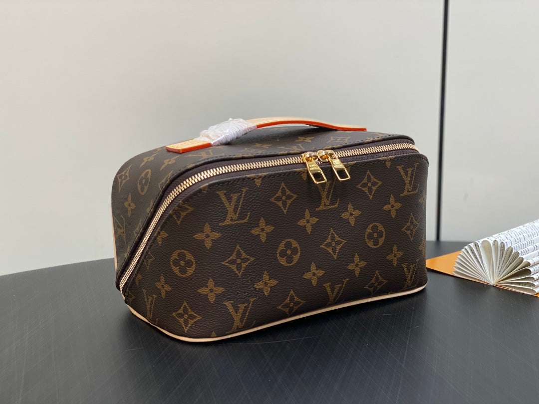 LOUIS VUITTON TOILETRY BAG 24 IN BROWN MONOGRAM CANVAS