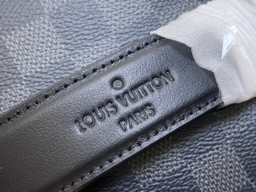 LOUIS VUITTON TOILETRY BAG 24 IN BLACK DAMIER GRAPHITE CANVAS