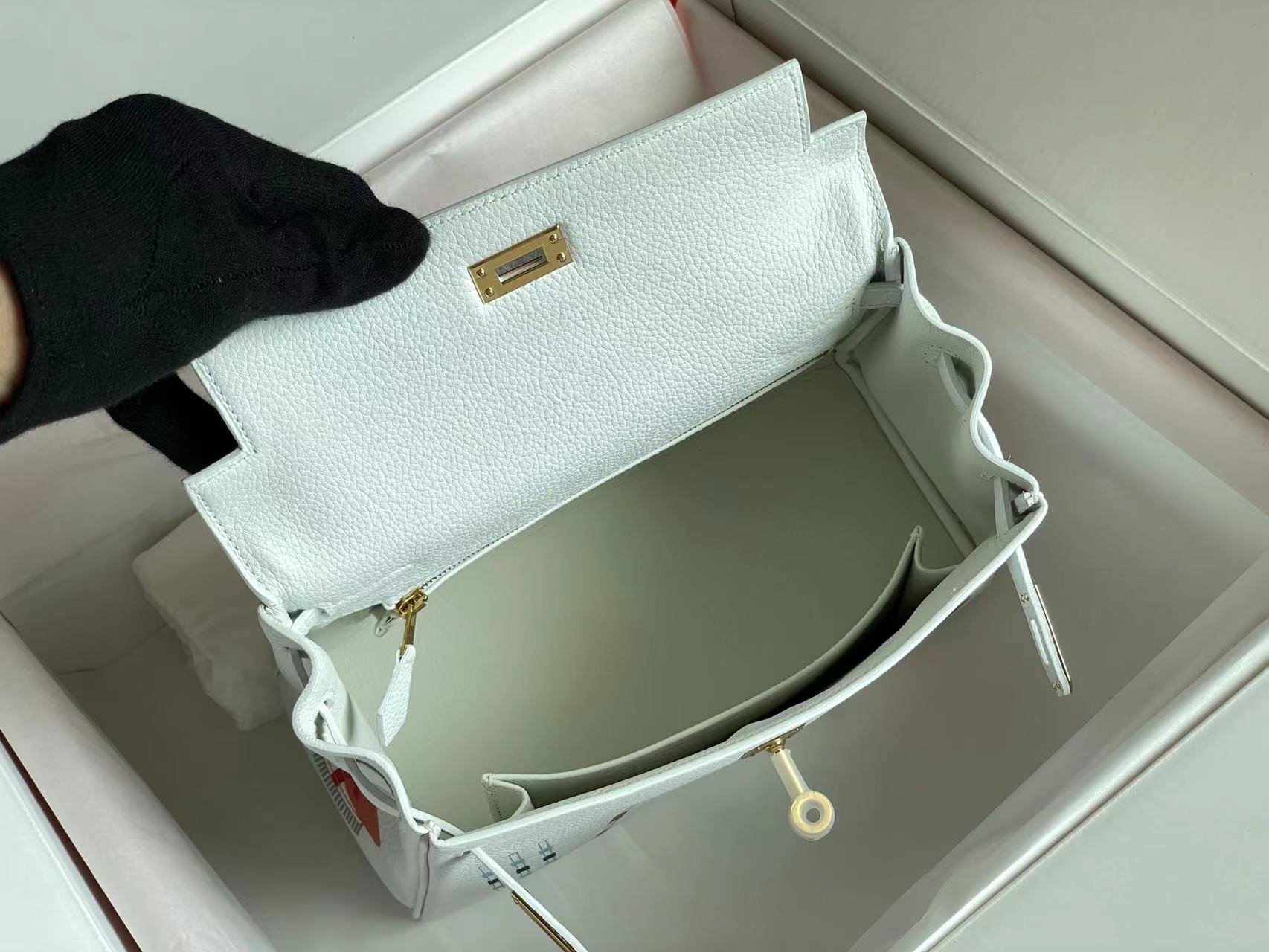 HERMES BIRKIN 25 BAG IN WHITE CALFSKIN WITH COLORFUL STICKER