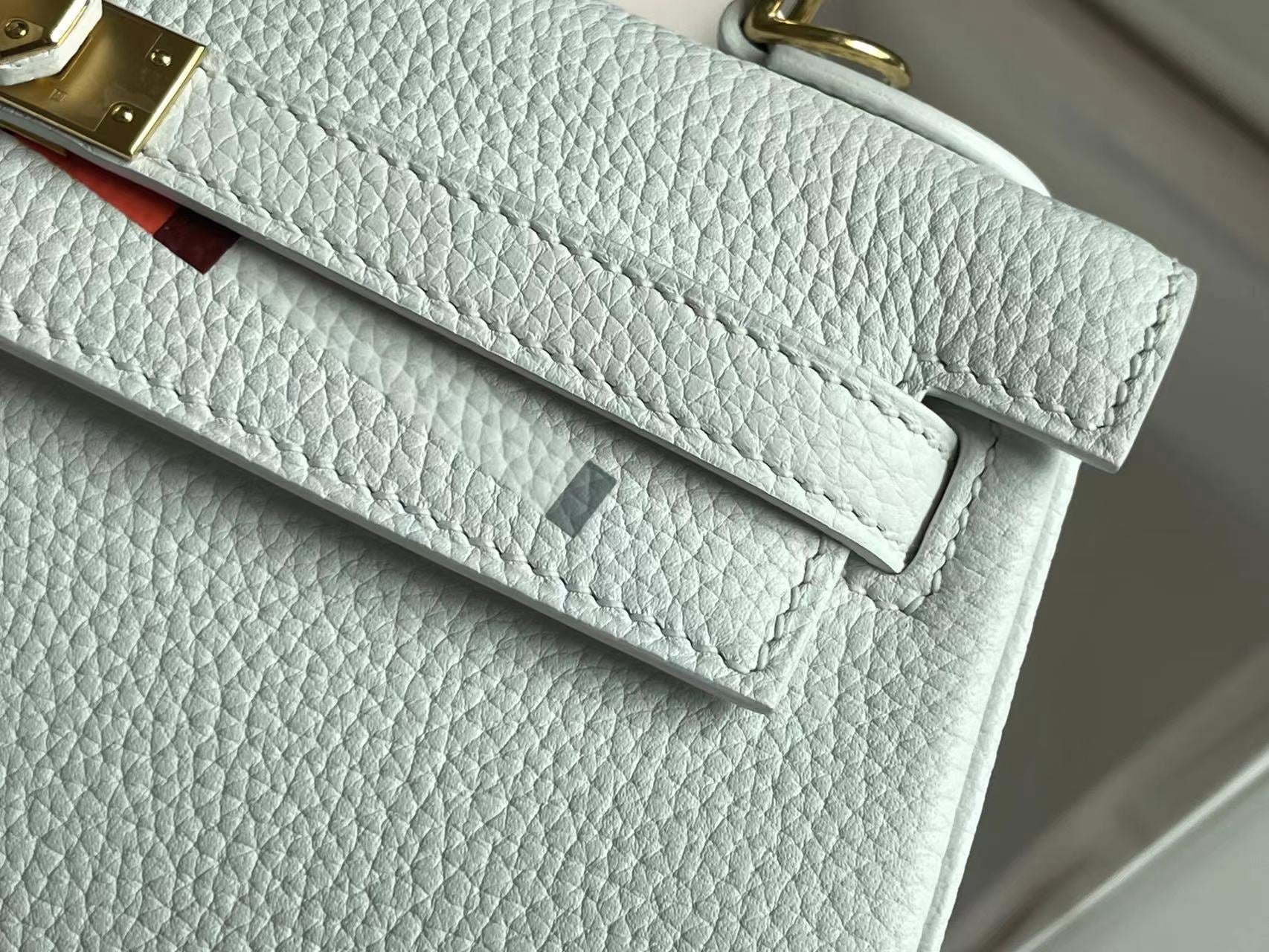 HERMES BIRKIN 25 BAG IN WHITE CALFSKIN WITH COLORFUL STICKER