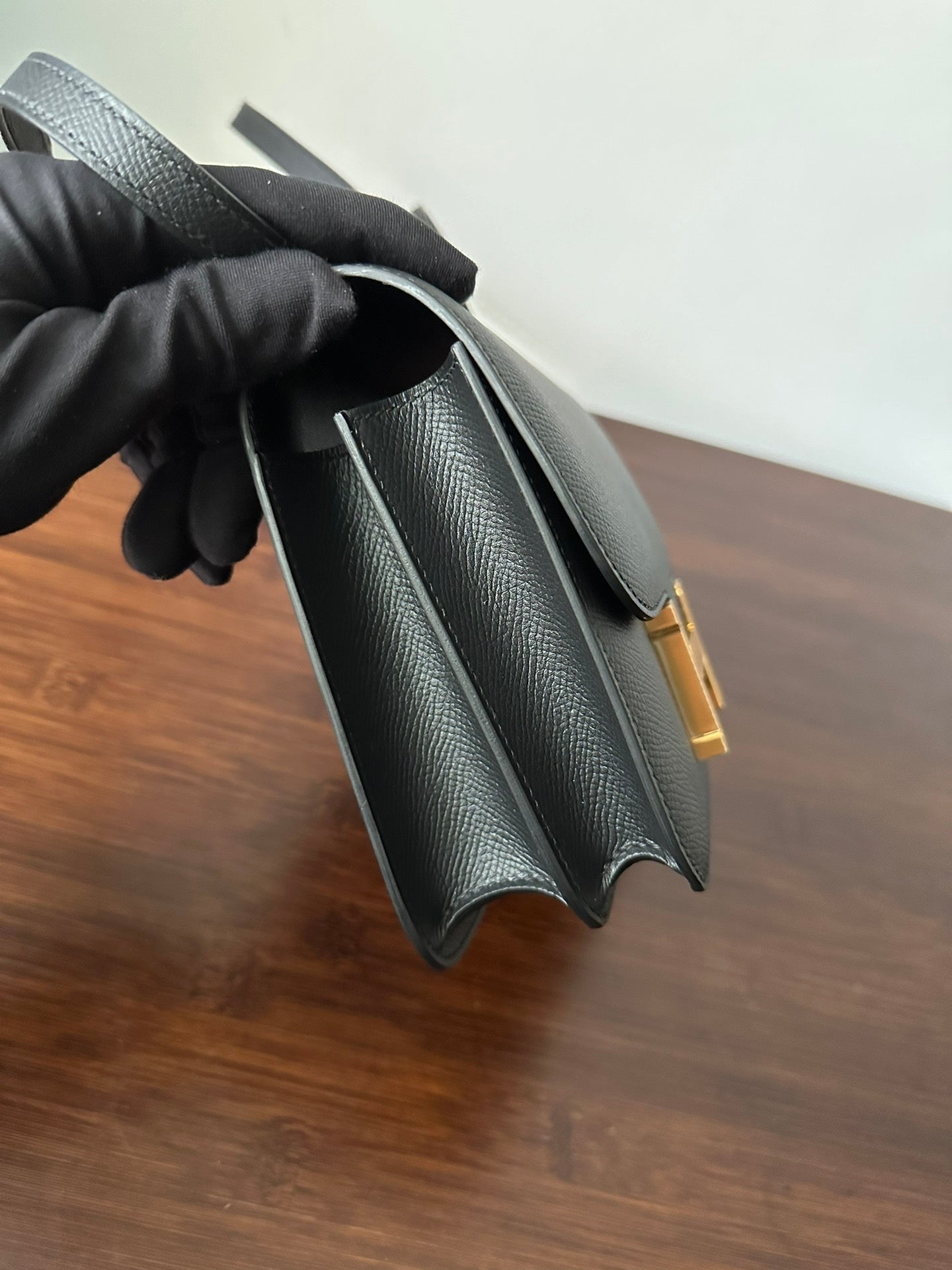HERMES CONSTANCE 18 BLACK EPSOM GOLD HARDWARE