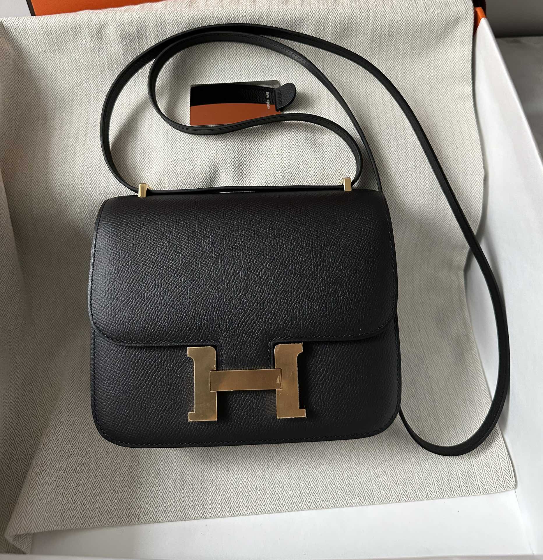 HERMES CONSTANCE 18 BLACK EPSOM GOLD HARDWARE