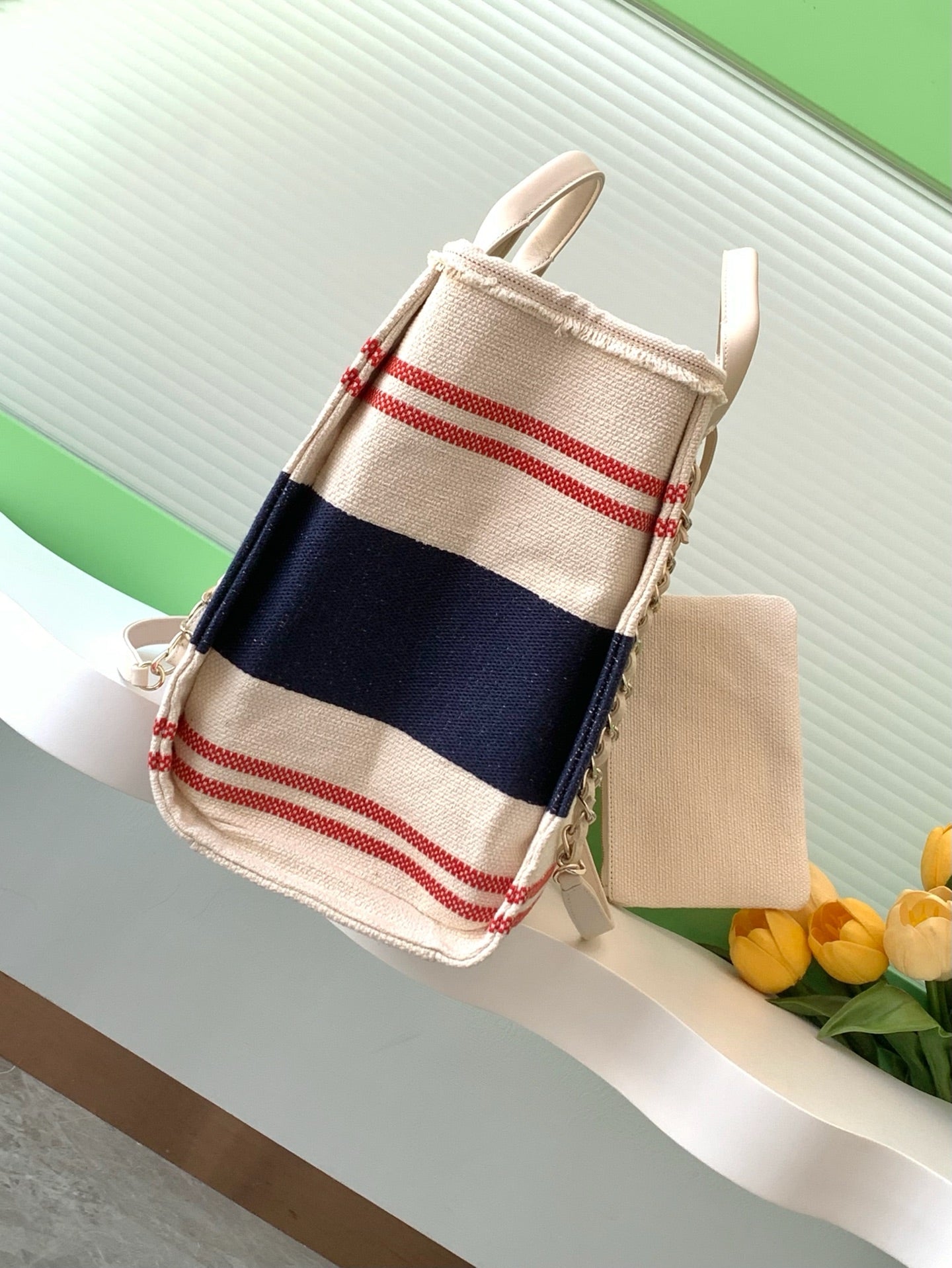 CHANEL SHOPPING BAG 38 IN WHITE RED AND NAVY BLUE CANVAS
