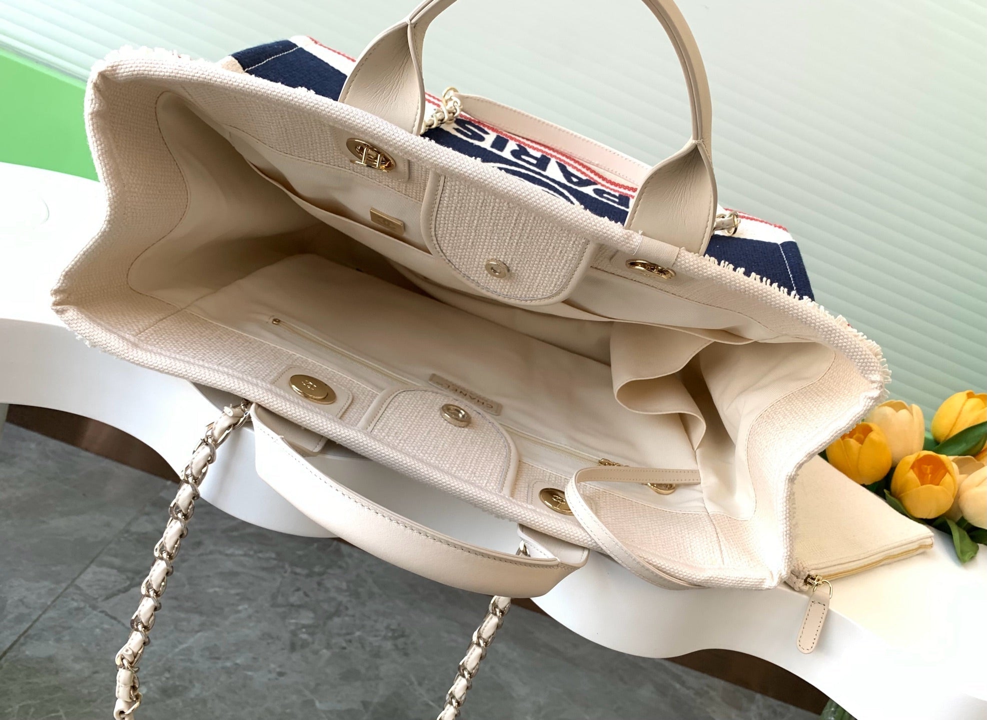 CHANEL SHOPPING BAG 38 IN WHITE RED AND NAVY BLUE CANVAS