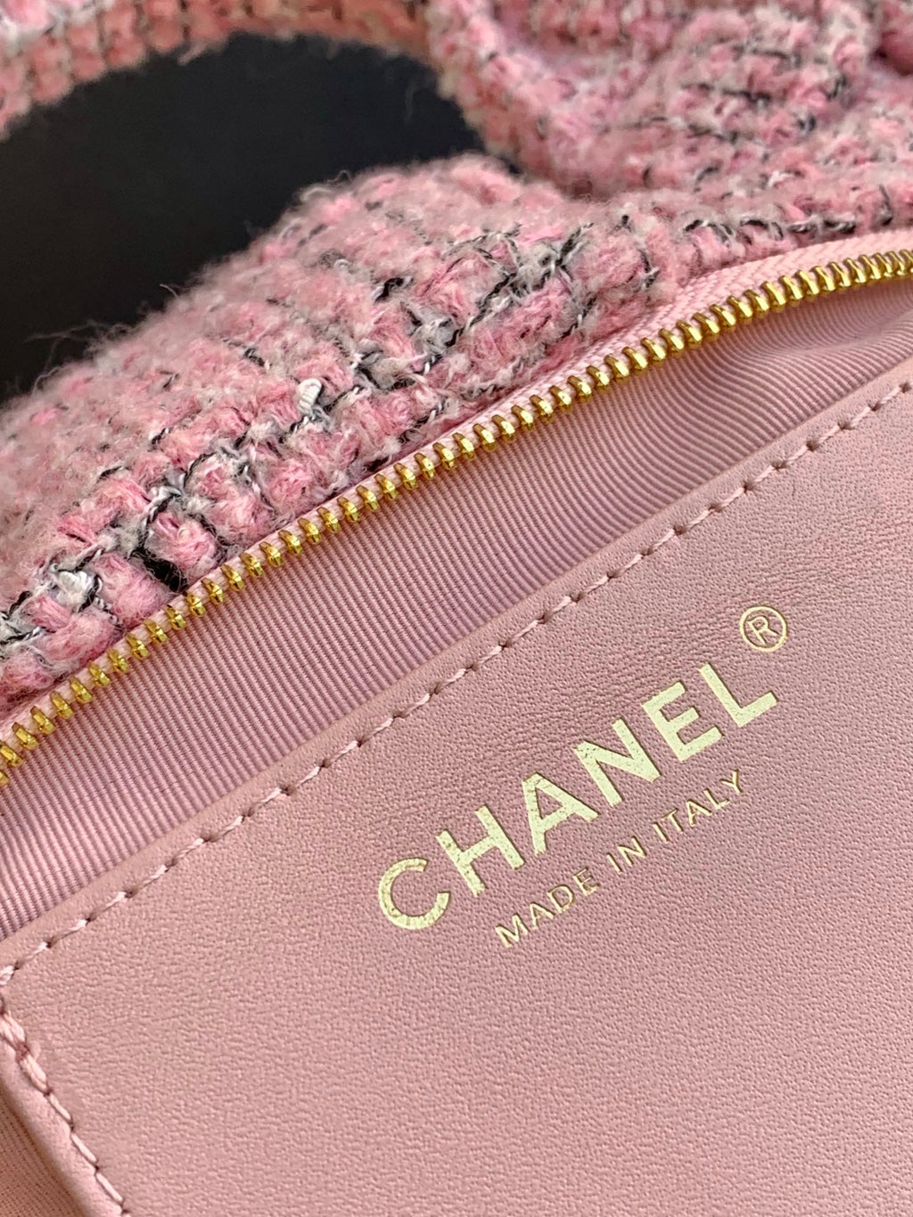 CHANEL 25S BOW BAG 26 IN PINK TWEED WITH GOLD HARDWARE