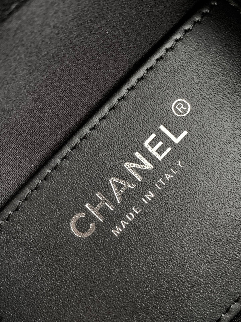 CHANEL 25S HOBO BAG 22 IN BLACK CAVIAR LEATHER STYLE 1