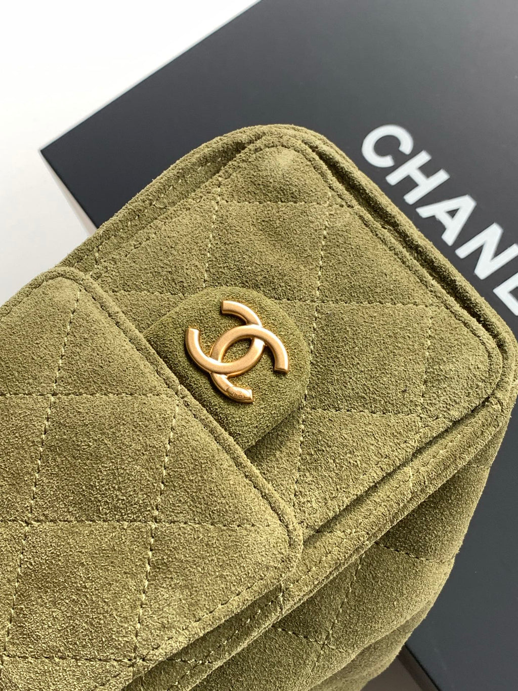 CHANEL 25S HOBO BAG 22 IN MOSS GREEN SUEDE WITH GOLD HARDWARE