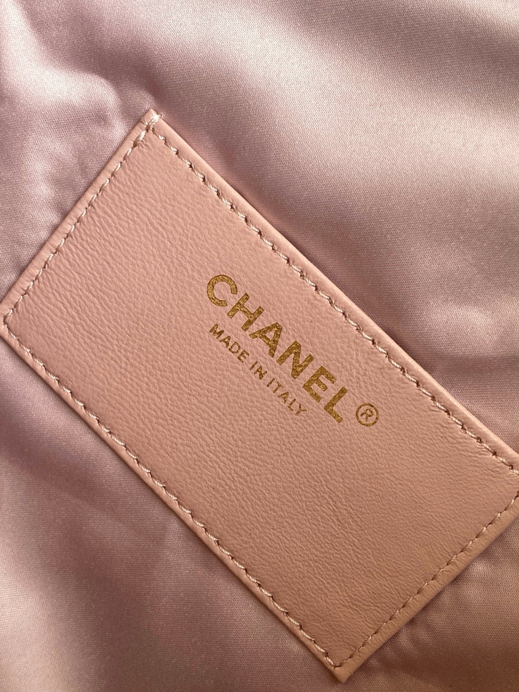 CHANEL 25S HOBO BAG 40 IN ROSE METALLIC CAVIAR
