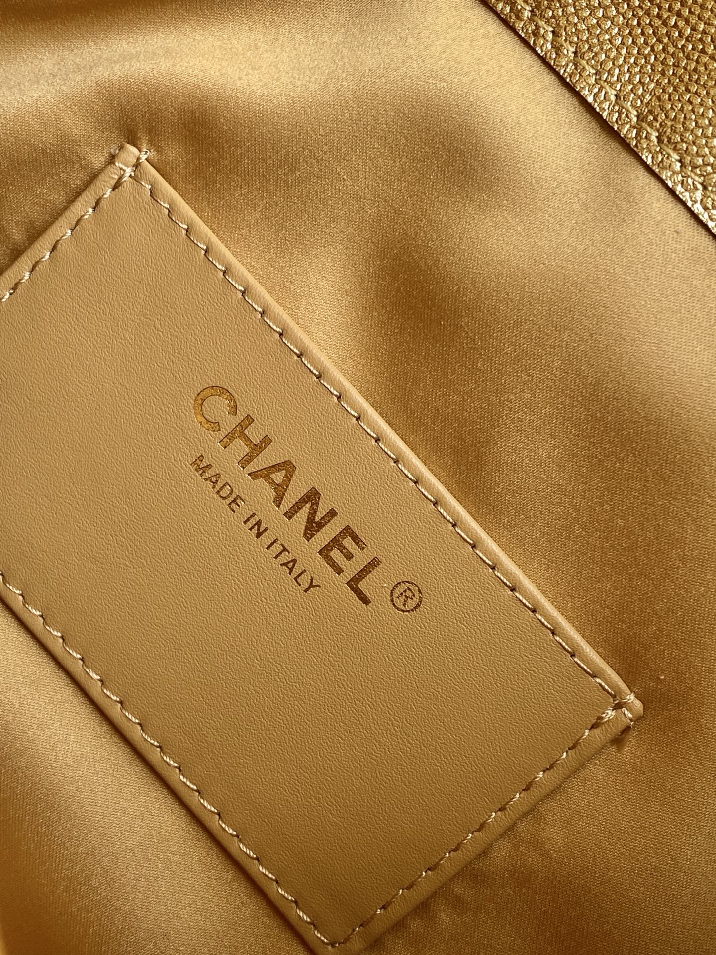 CHANEL 25S HOBO BAG 30 IN METALLIC GOLD CAVIAR LEATHER