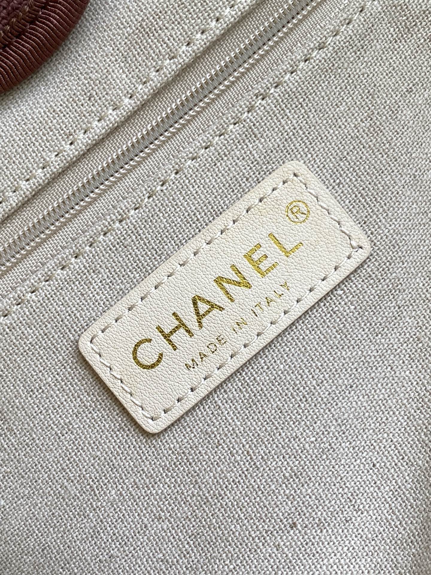 CHANEL 25S TOTE BAG 33 IN DARK RED CANVAS