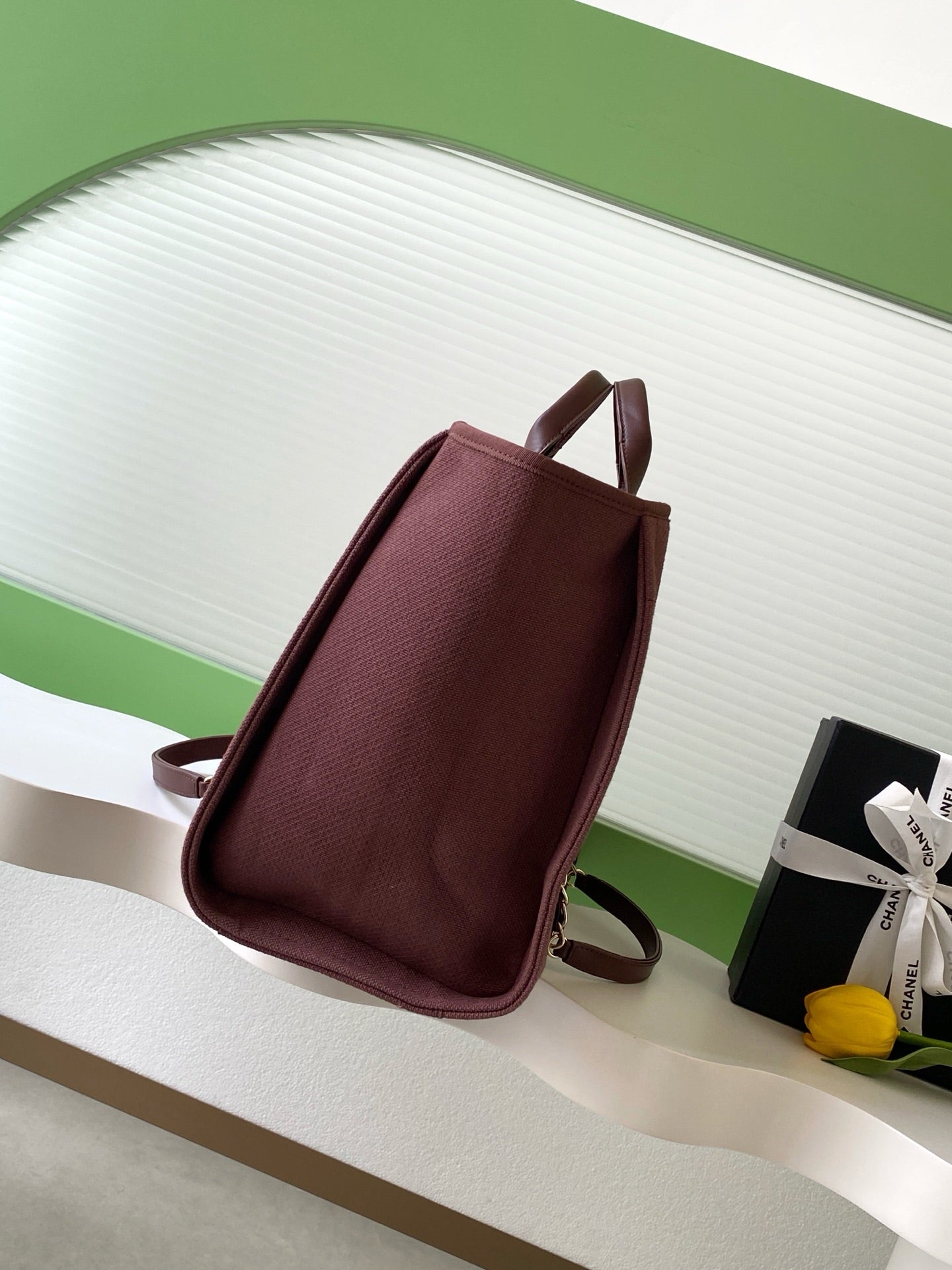 CHANEL 25S TOTE BAG 38 IN DARK RED CANVAS