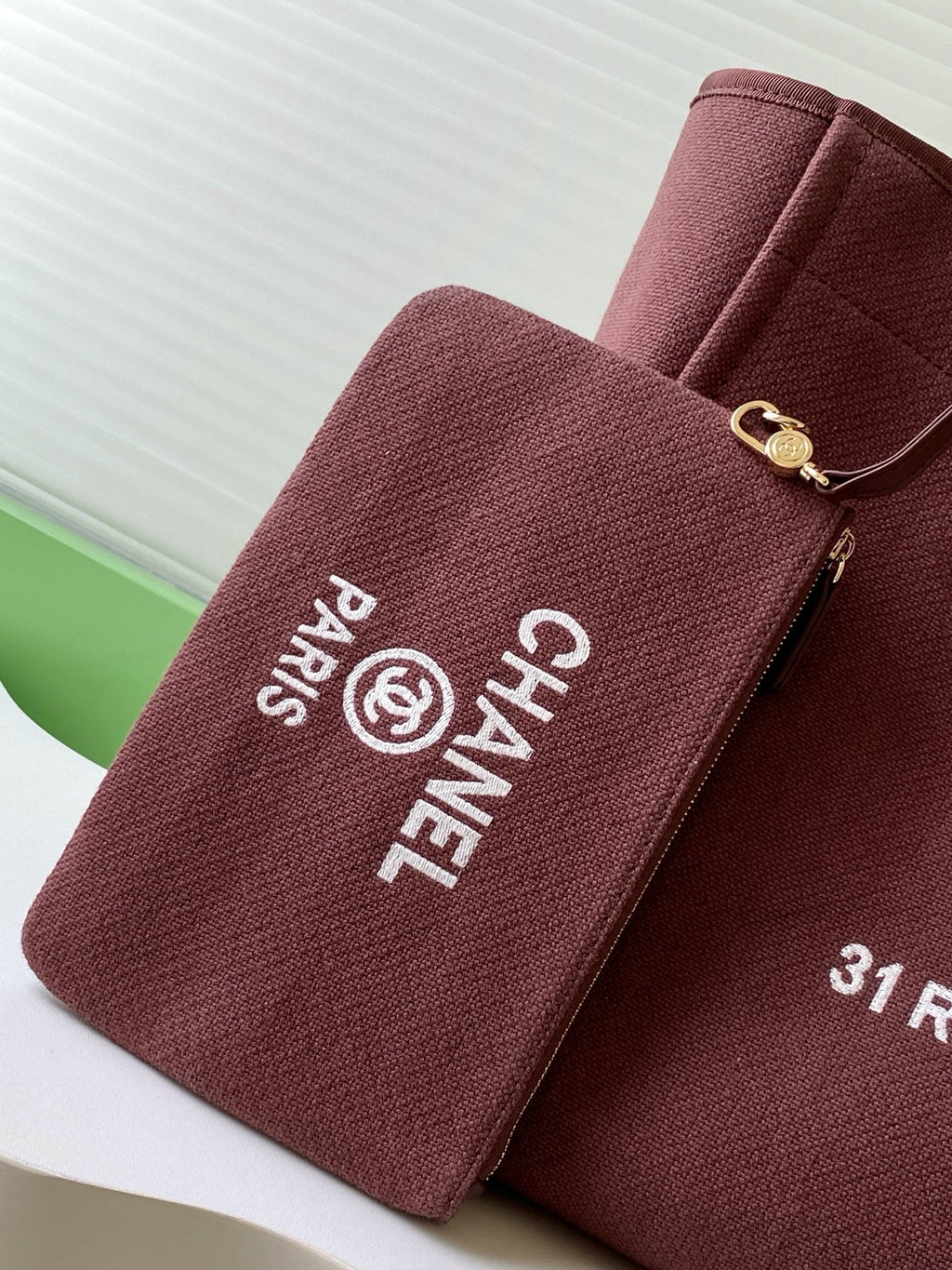 CHANEL 25S TOTE BAG 38 IN DARK RED CANVAS