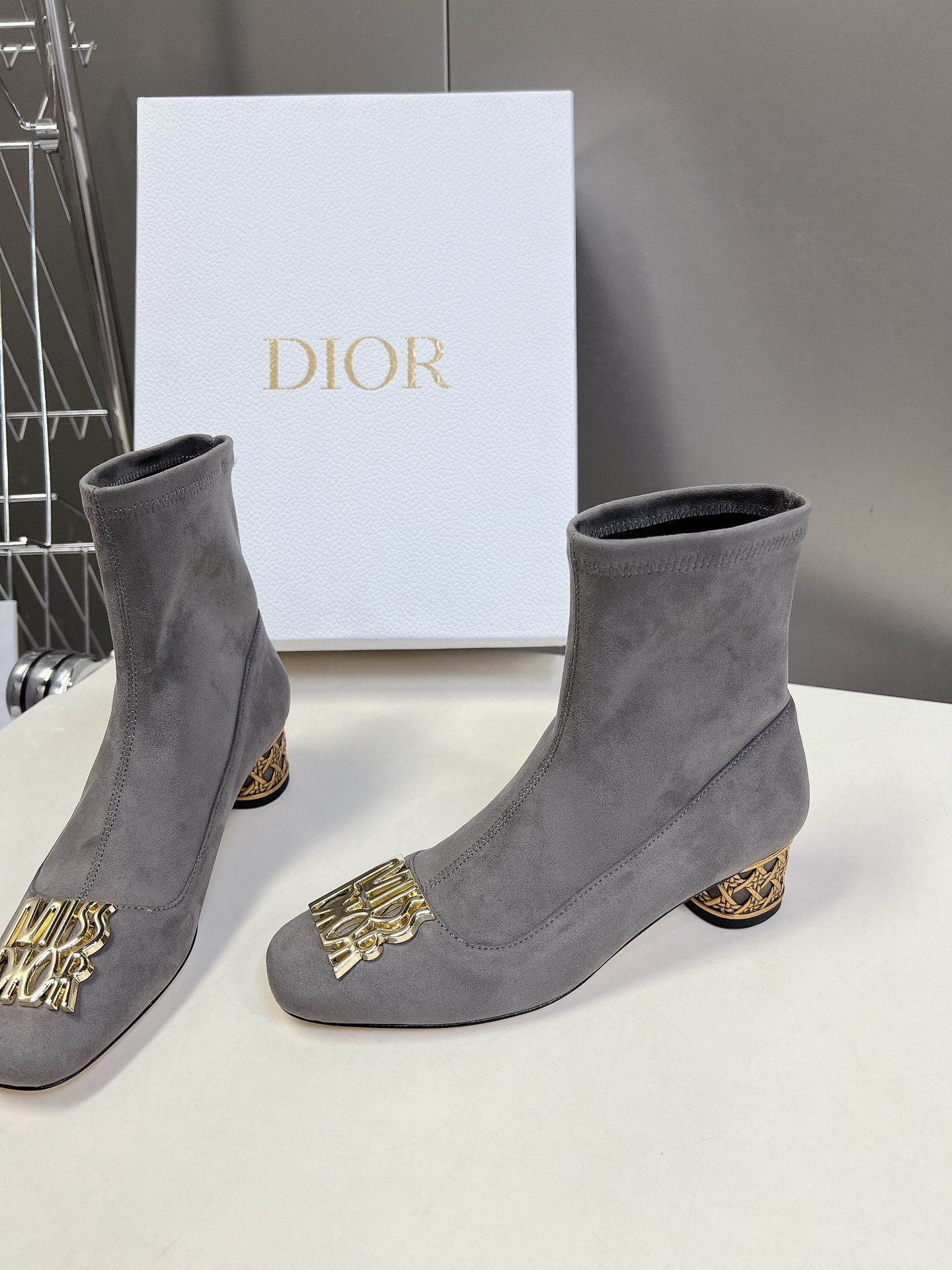 DIOR ICON HEELED ANKLE BOOT DOVE GRAY SUEDE 4 CM WITH GOLD LOGO