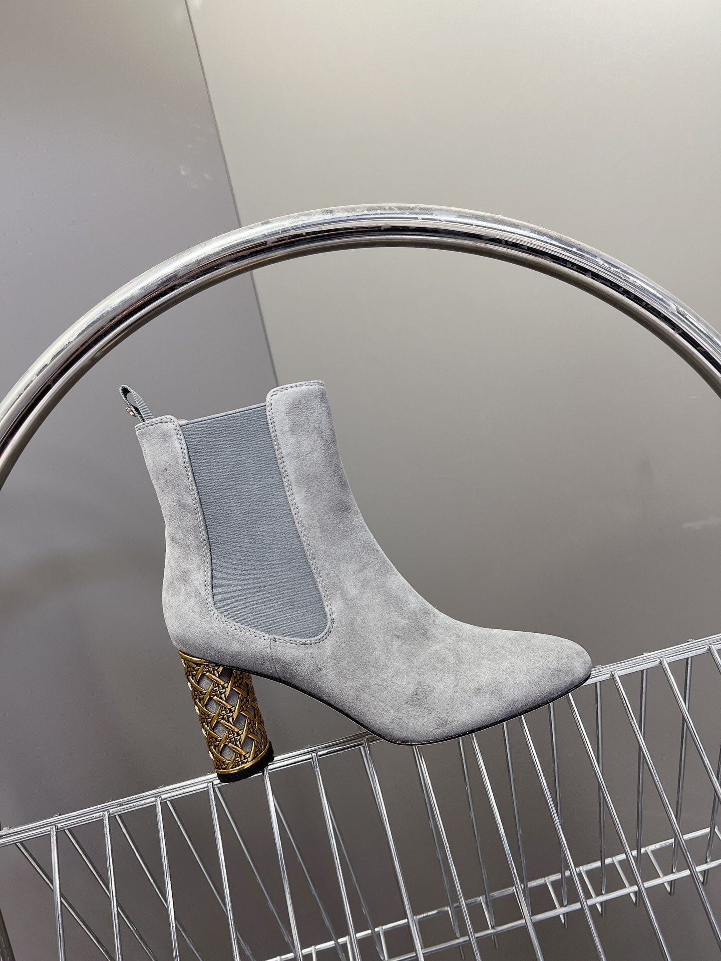 DIOR ICON HEELED ANKLE BOOT COOL GRAY SUEDE 8 CM