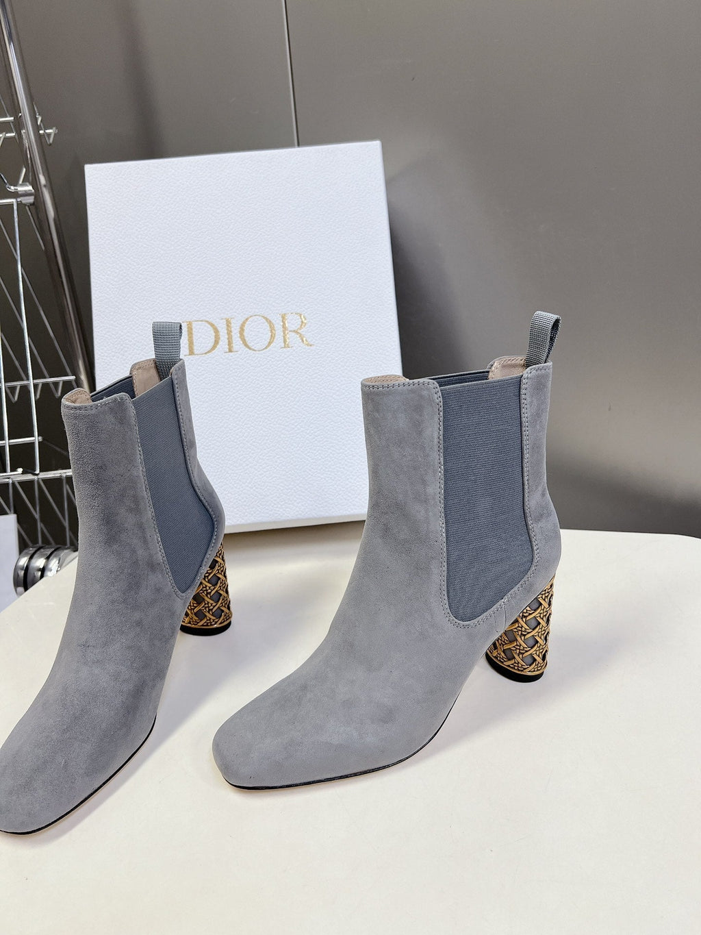 DIOR ICON HEELED ANKLE BOOT COOL GRAY SUEDE 8 CM