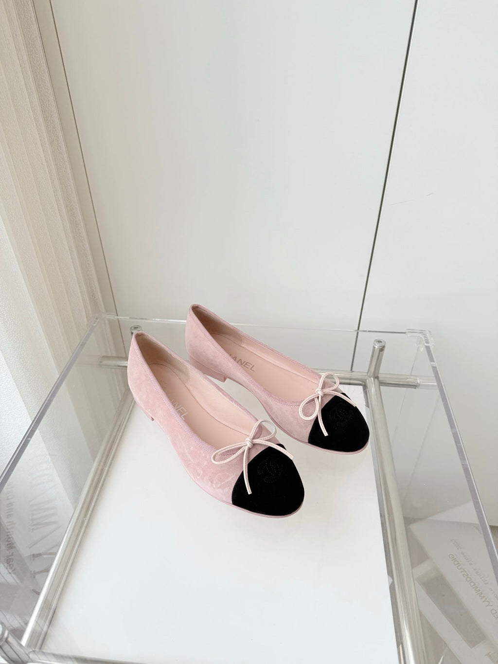 CHANEL BALLET FLAT IN BABY PINK MIX BLACK SUEDE