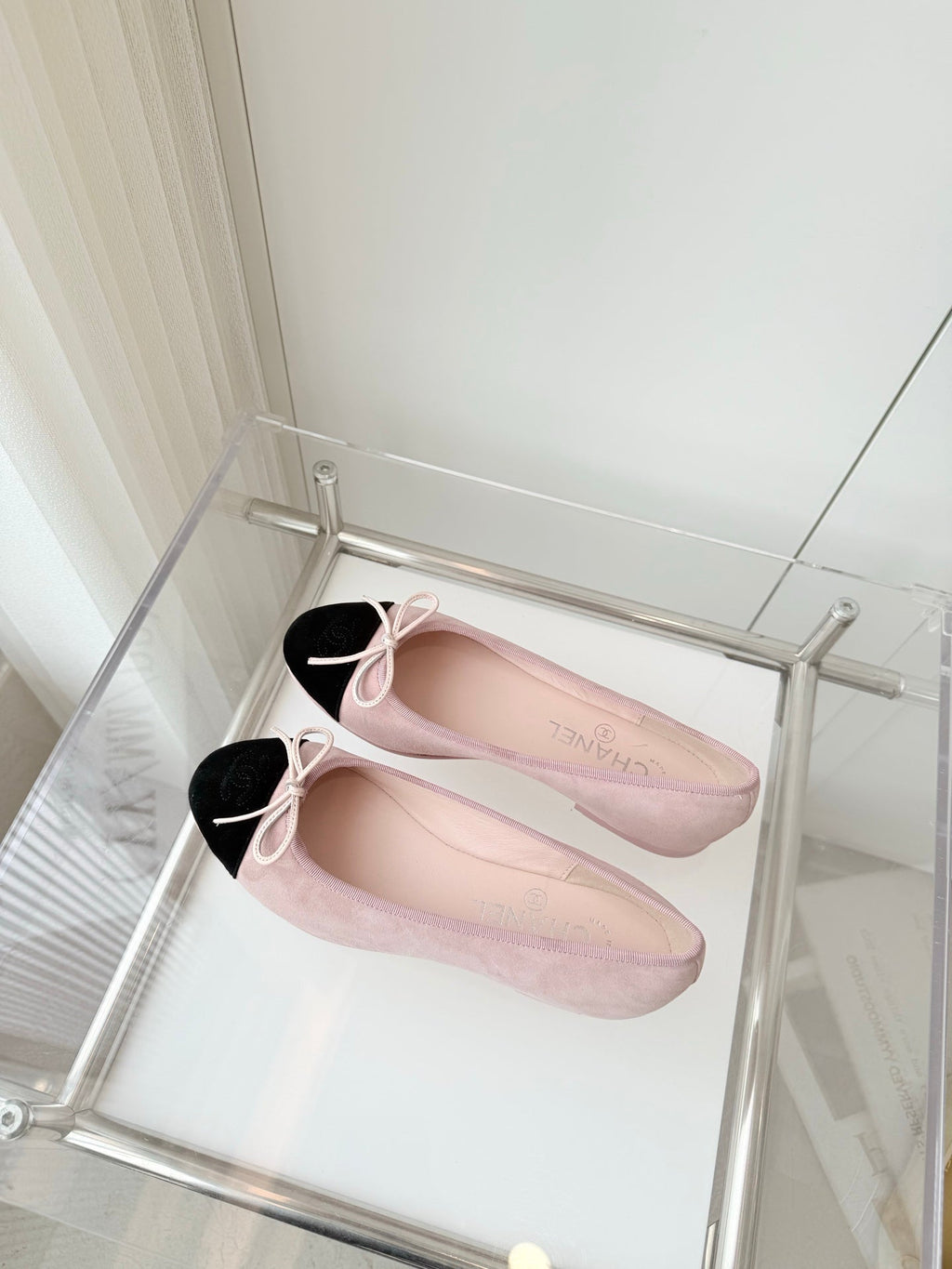 CHANEL BALLET FLAT IN BABY PINK MIX BLACK SUEDE