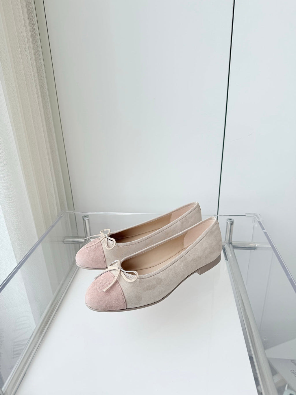CHANEL BALLET FLAT IN LIGHT PINK MIX PALE GRAY SUEDE