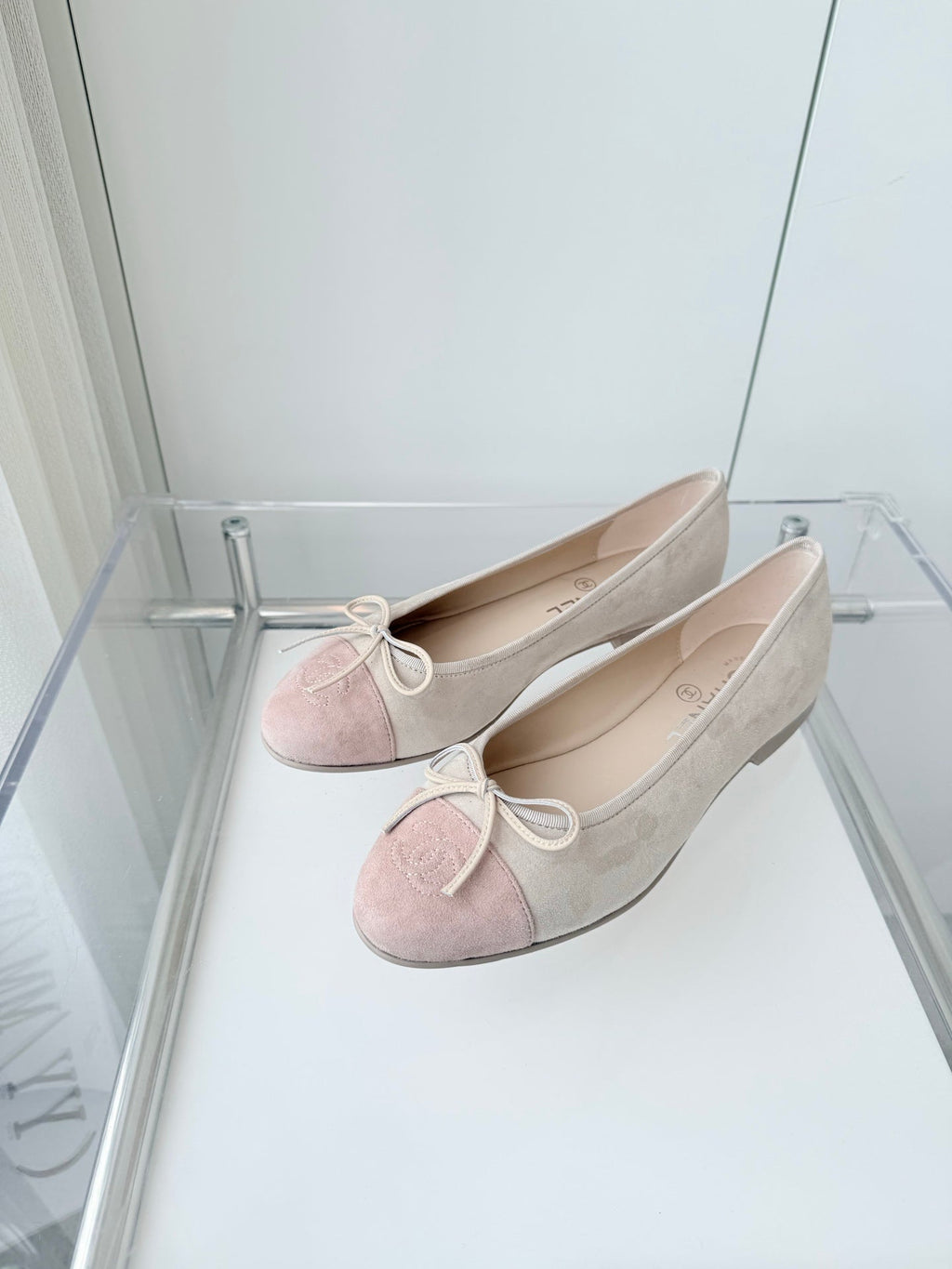 CHANEL BALLET FLAT IN LIGHT PINK MIX PALE GRAY SUEDE