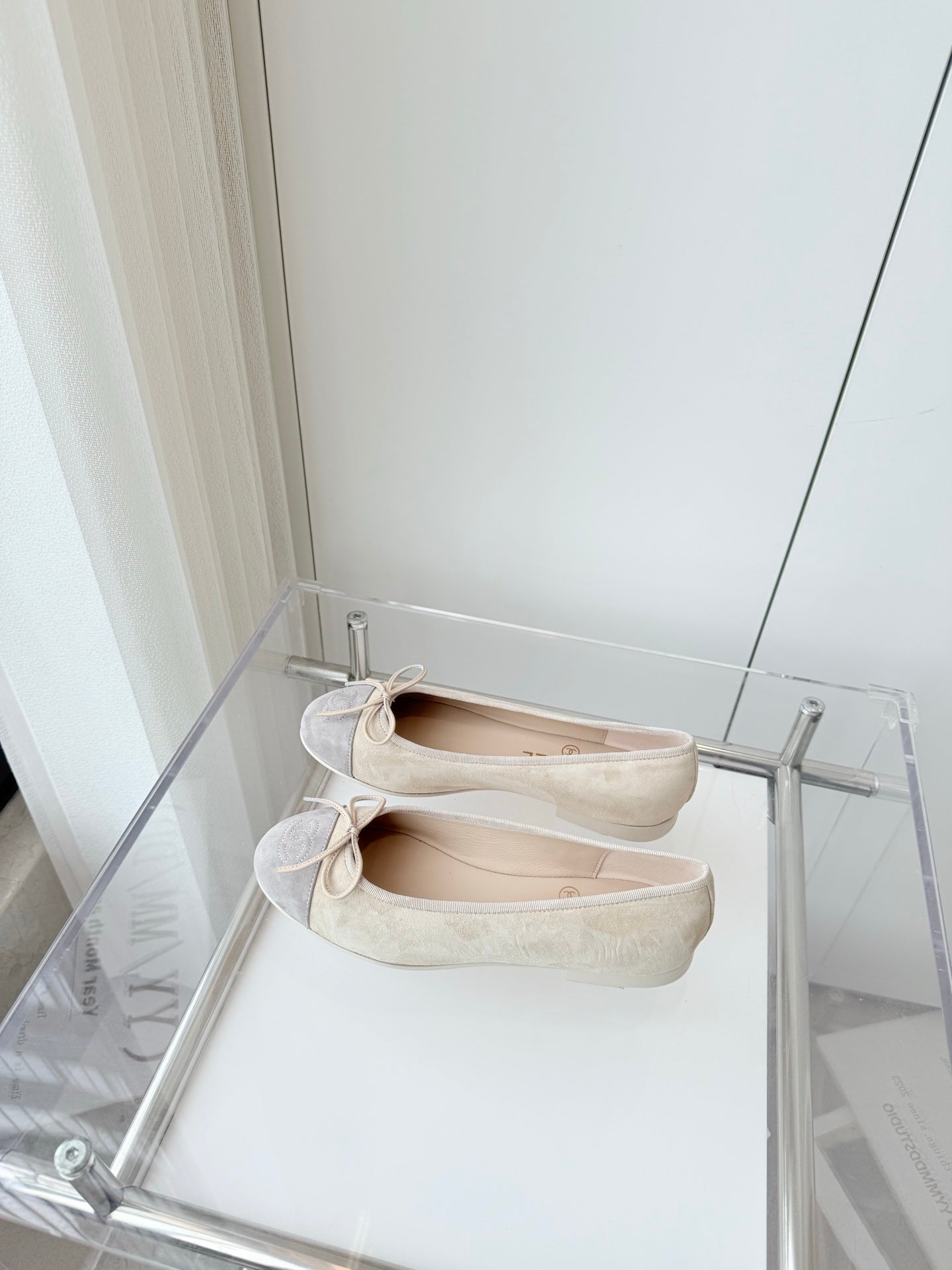 CHANEL BALLET FLAT IN DOVE GRAY MIX PALE YELLOW SUEDE