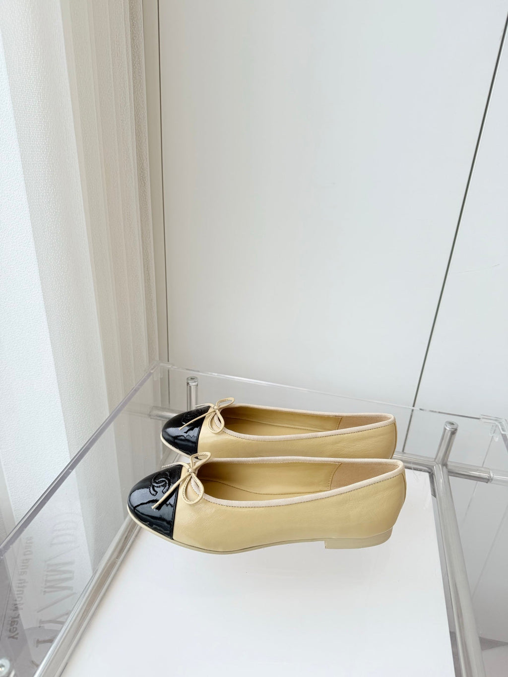 CHANEL BALLET FLAT IN FLAX YELLOW MIX BLACK CALFSKIN