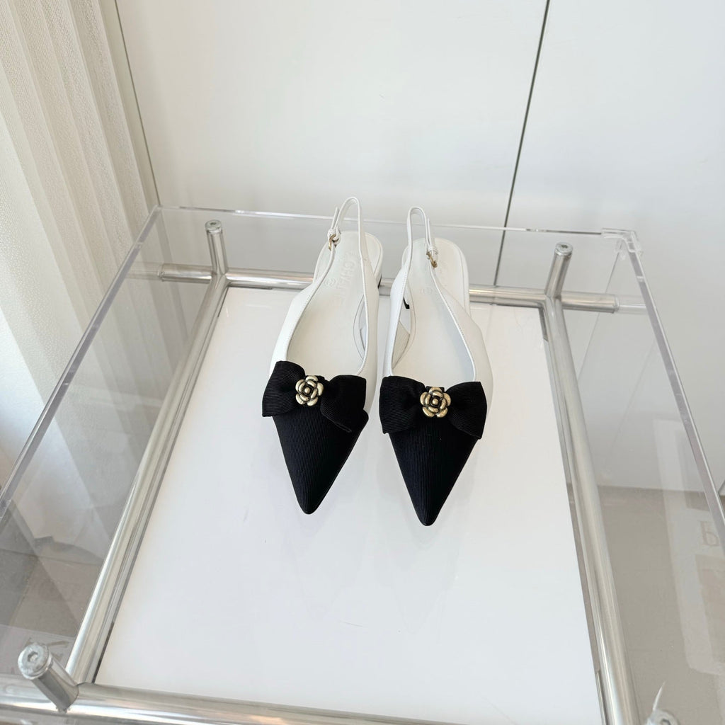 CHANEL SLINGBACKS 18 MM IN WHITE CALFSKIN MIX BLACK CANVAS