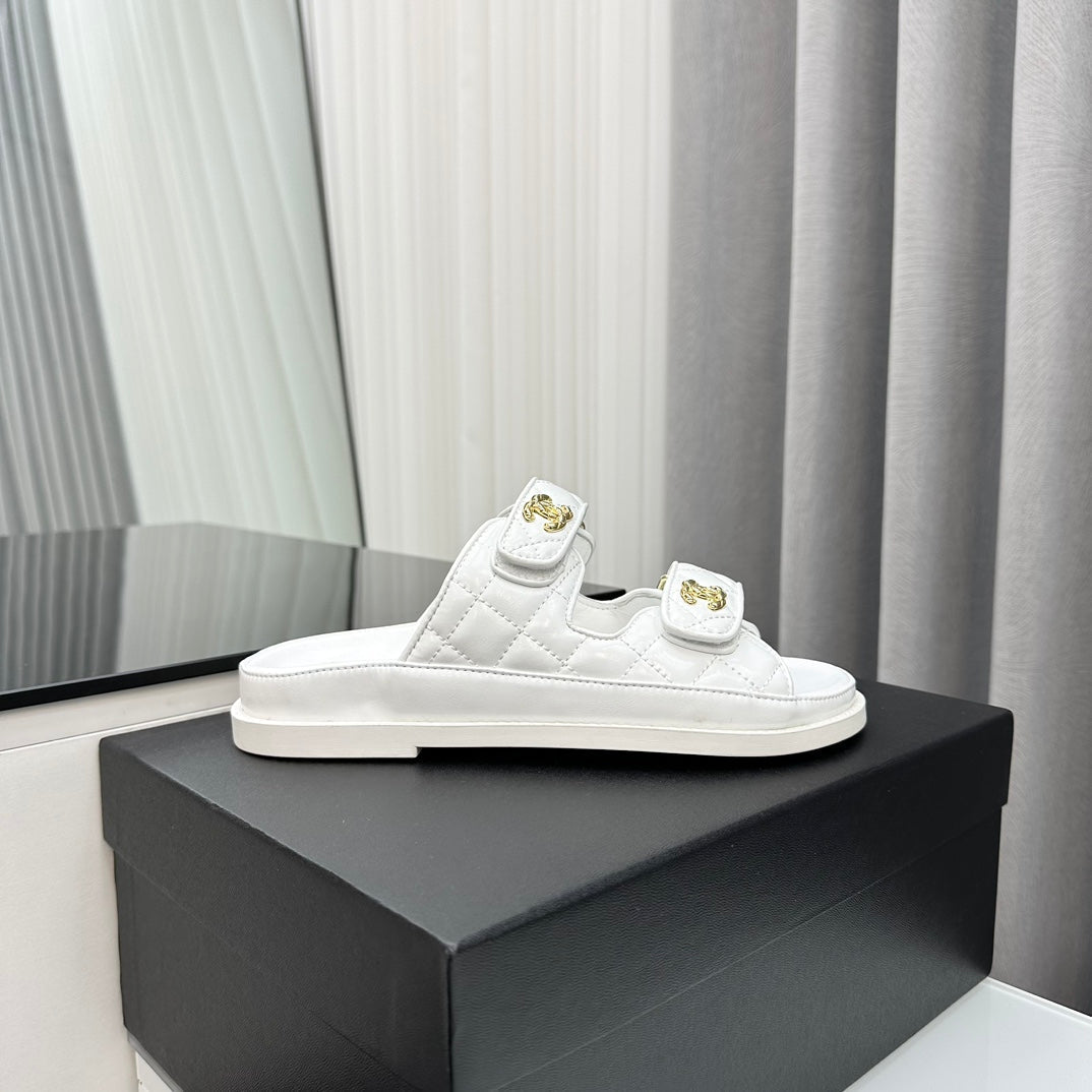 CHANEL dad sandals white patent lambskin mules