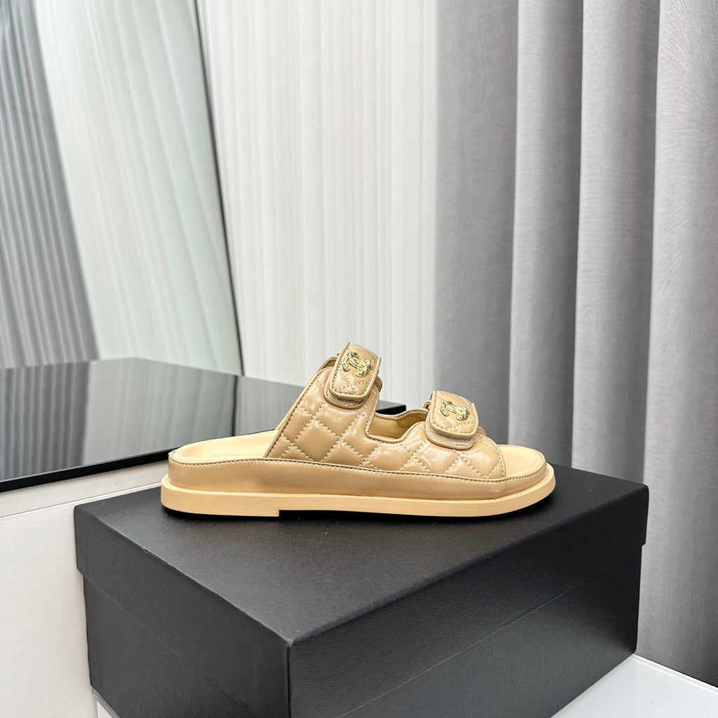 CHANEL dad sandals beige patent lambskin mules