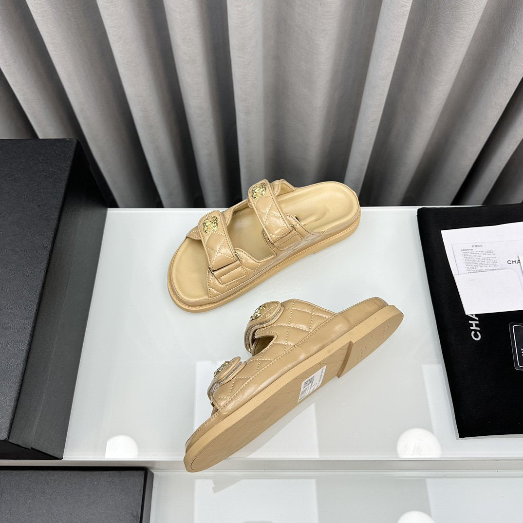 CHANEL dad sandals beige patent lambskin mules