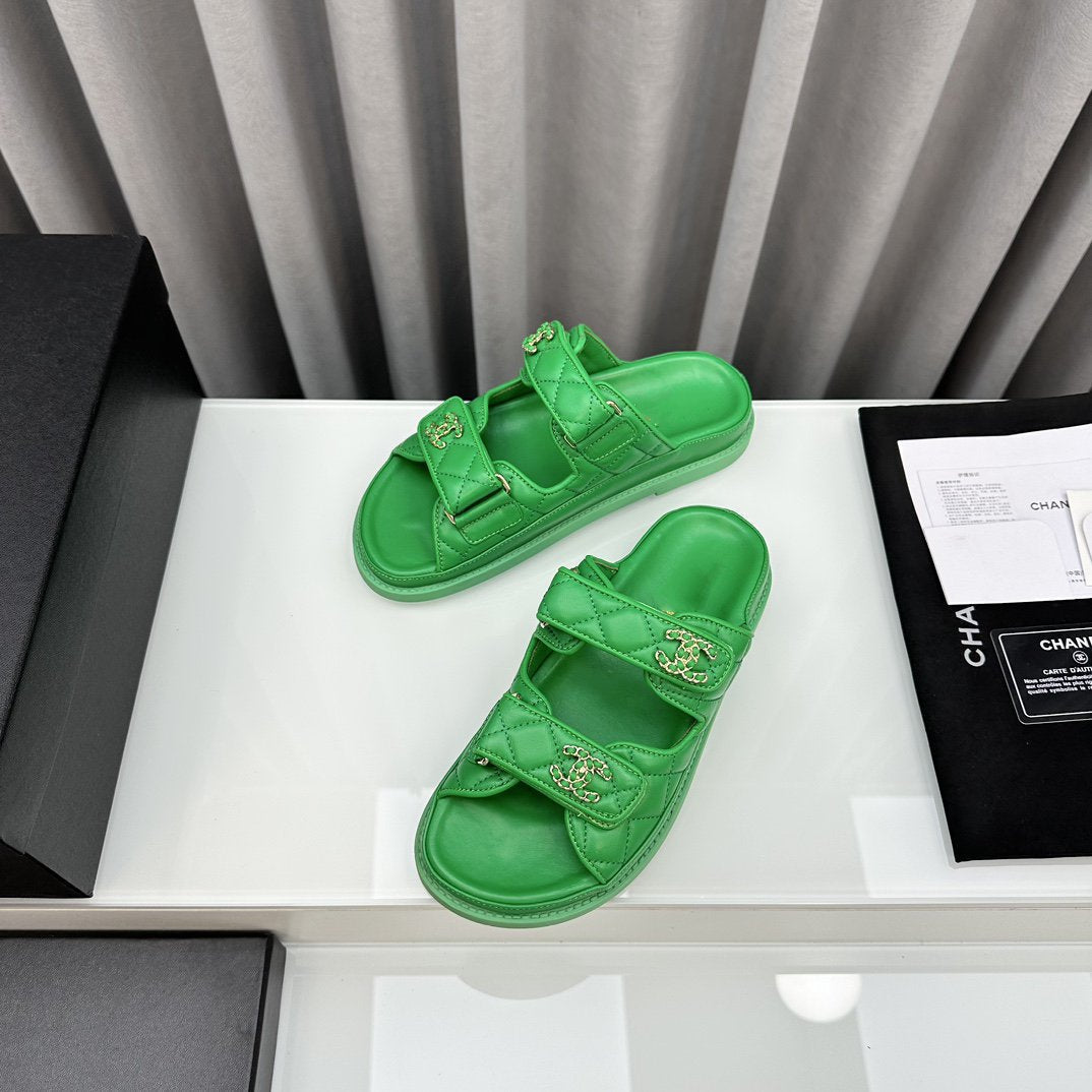CHANEL dad sandals greean lambskin mules