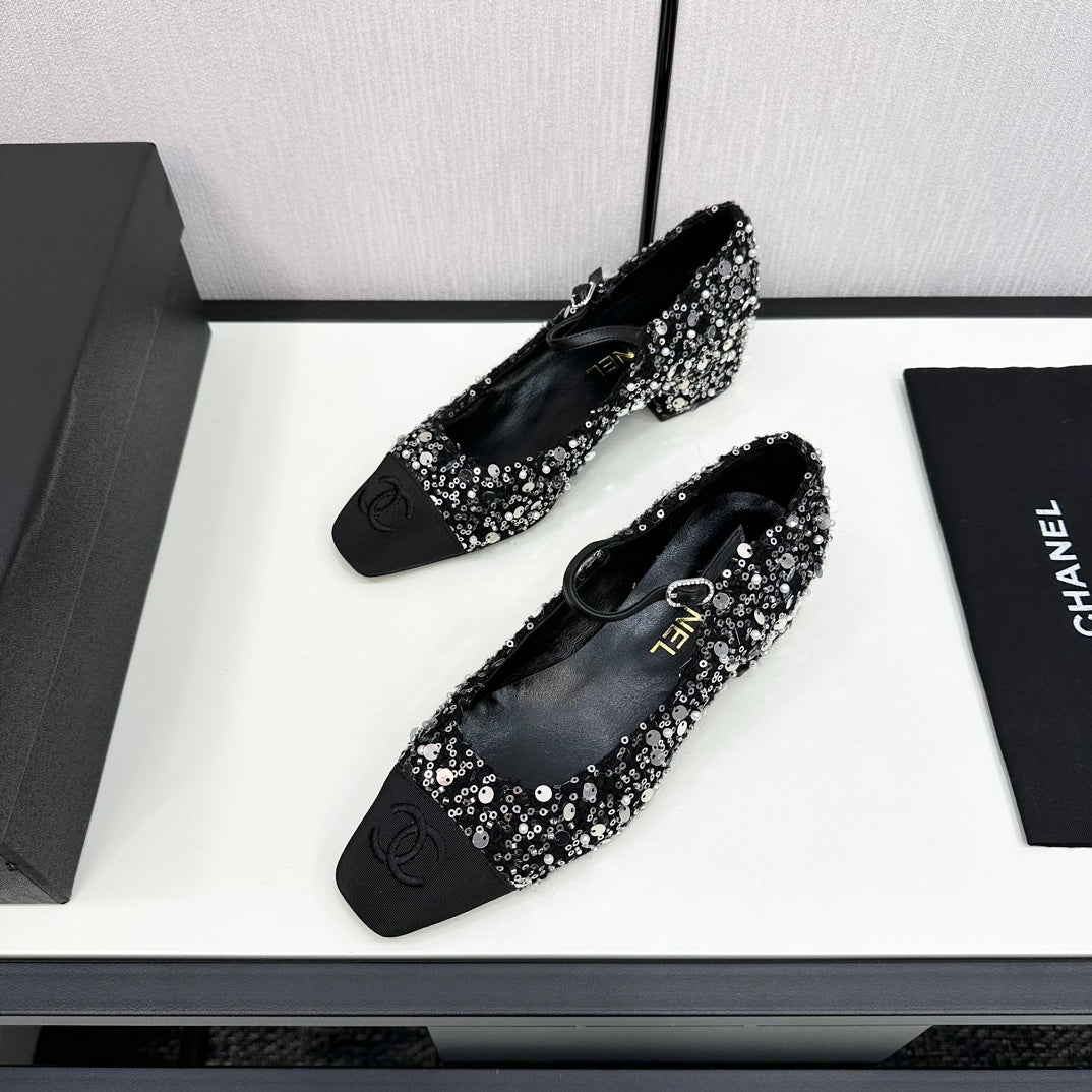 CHANEL MARY JANE IN BLACK SEQUINS AND VELVET