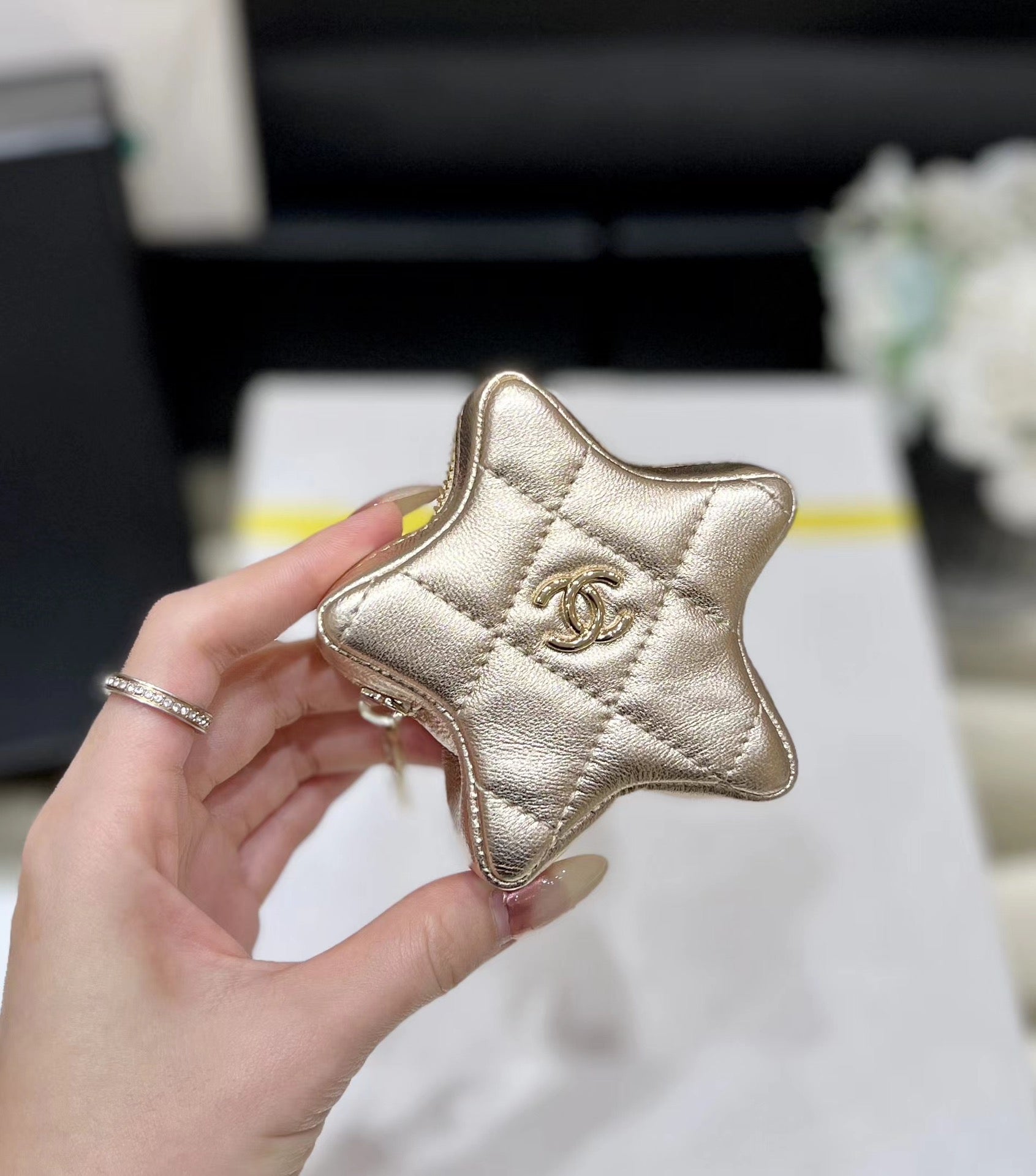 CHANEL 25S  STAR GOLD 23 IN METALLIC GOLD CALFSKIN
