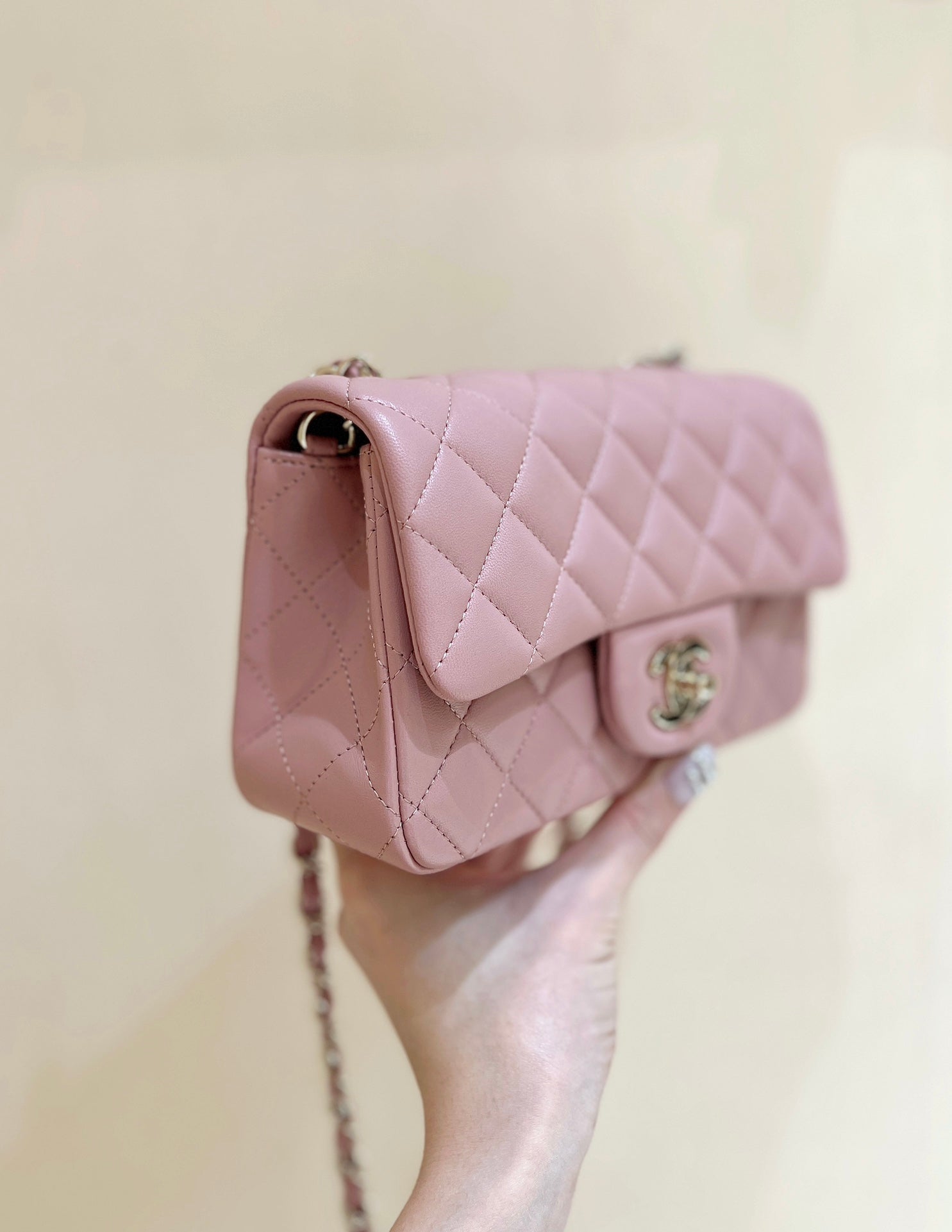 CHANEL 25S FLAP BAG 20 CM IN LIGHT PINK LAMBSKIN WITH GOLD HARDWARE