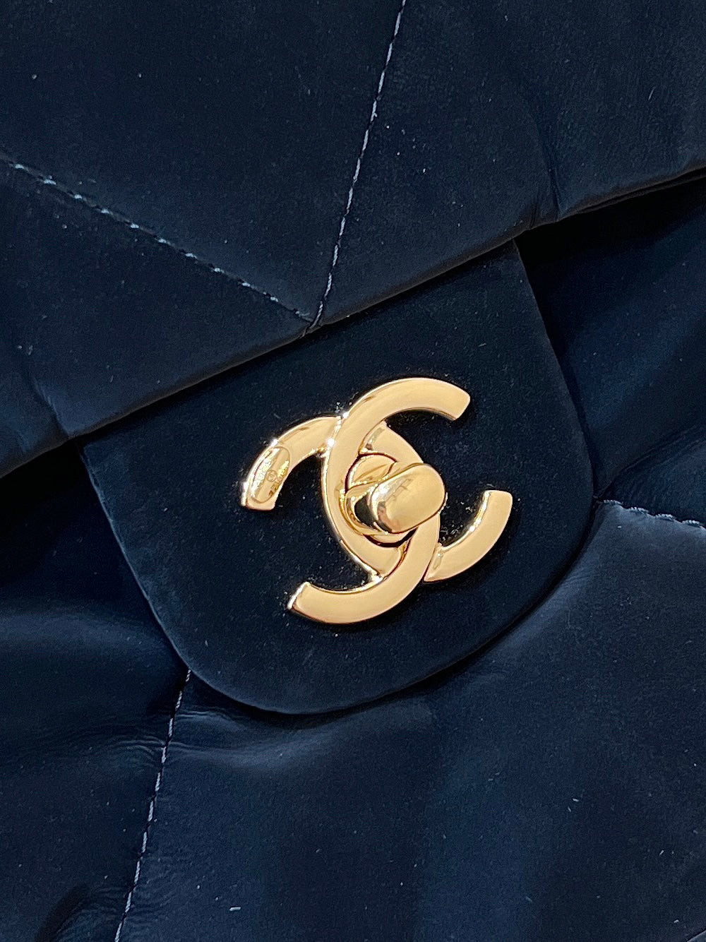 CHANEL HOBO BAG 32 IN BLACK NYLON WITH GOLD METAL