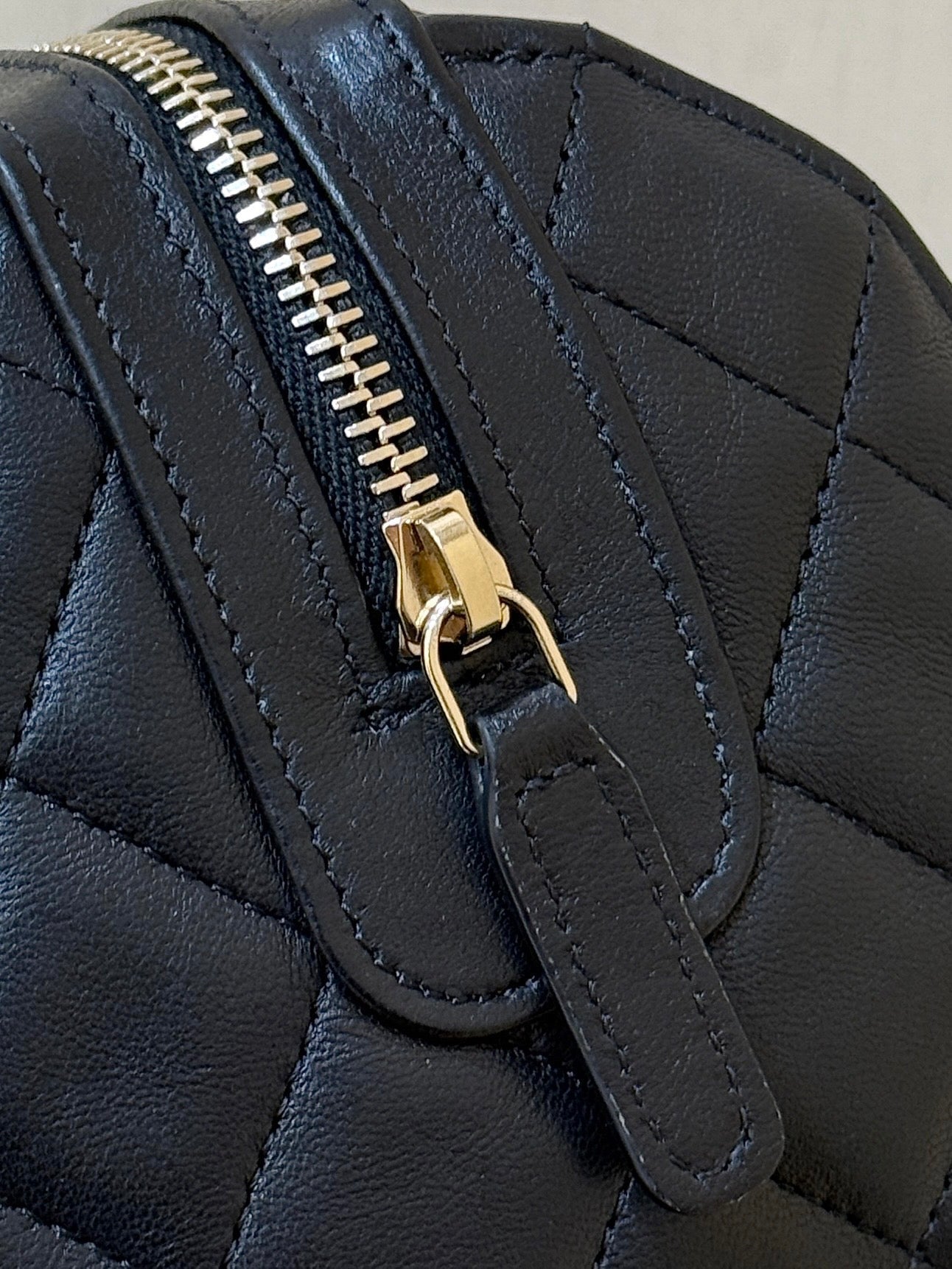 CHANEL BOSTON MATELASSE CAVIAR SHOULDER HANDBAG 18 IN BLACK LAMBSKIN