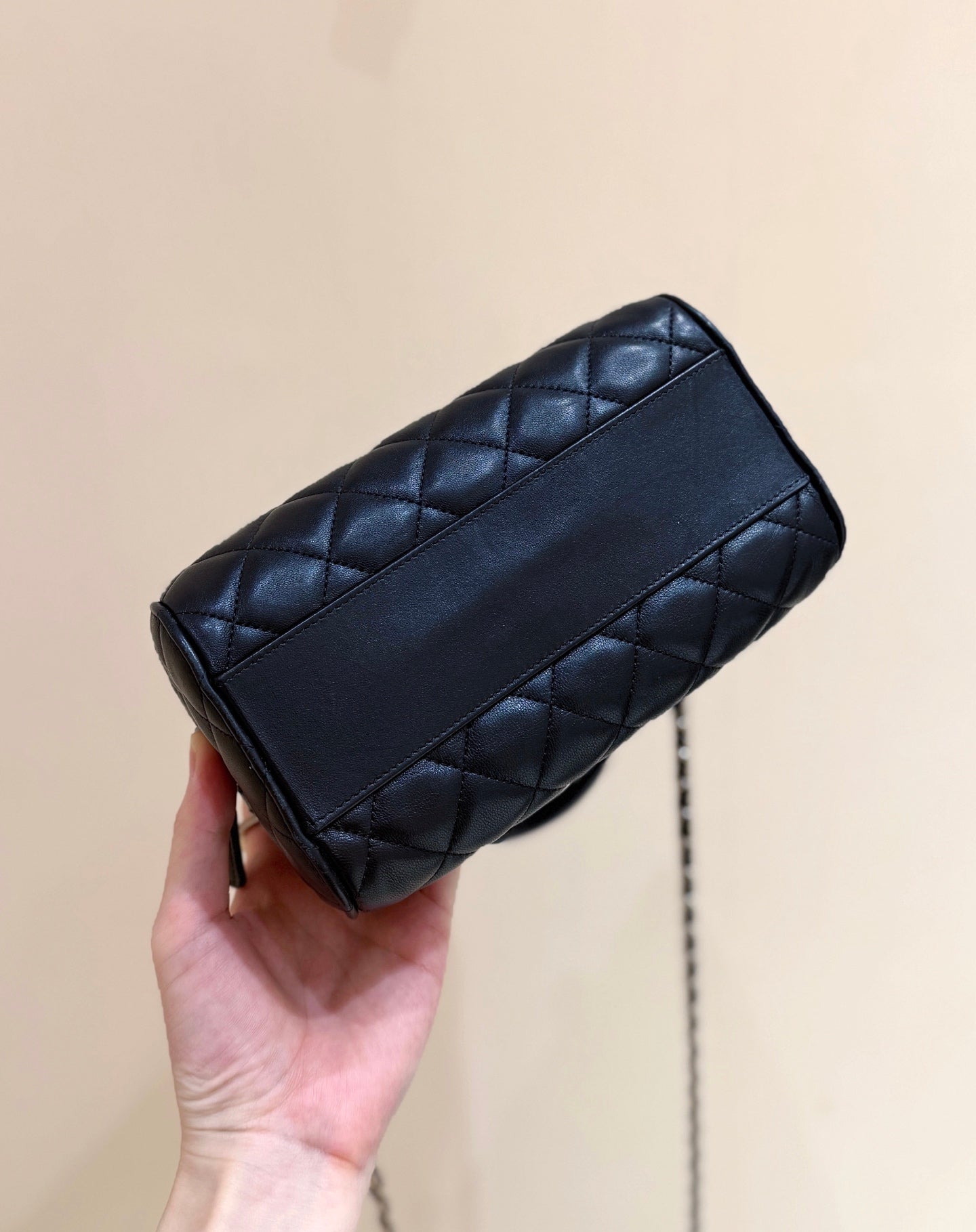 CHANEL BOSTON MATELASSE CAVIAR SHOULDER HANDBAG 18 IN BLACK LAMBSKIN