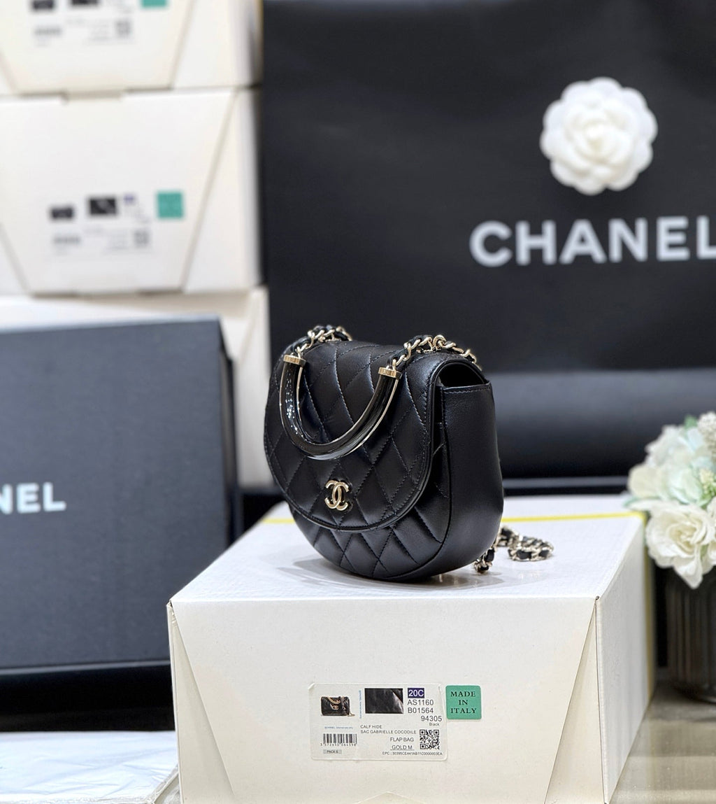 CHANEL QUILTED TOP HANDLE BAG 16 IN BLACK LAMBSKIN GOLD HARDWARE
