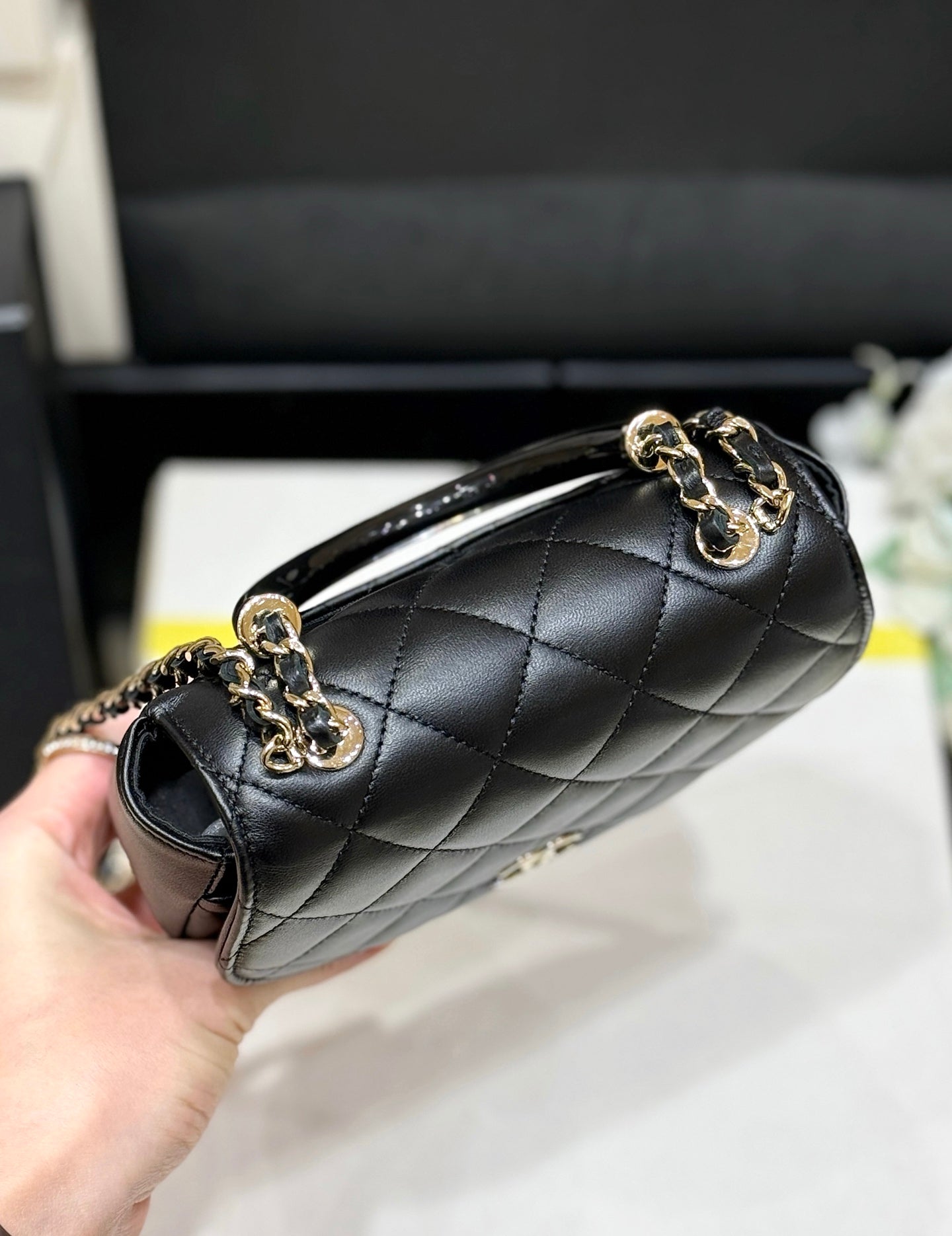 CHANEL QUILTED TOP HANDLE BAG 16 IN BLACK LAMBSKIN GOLD HARDWARE