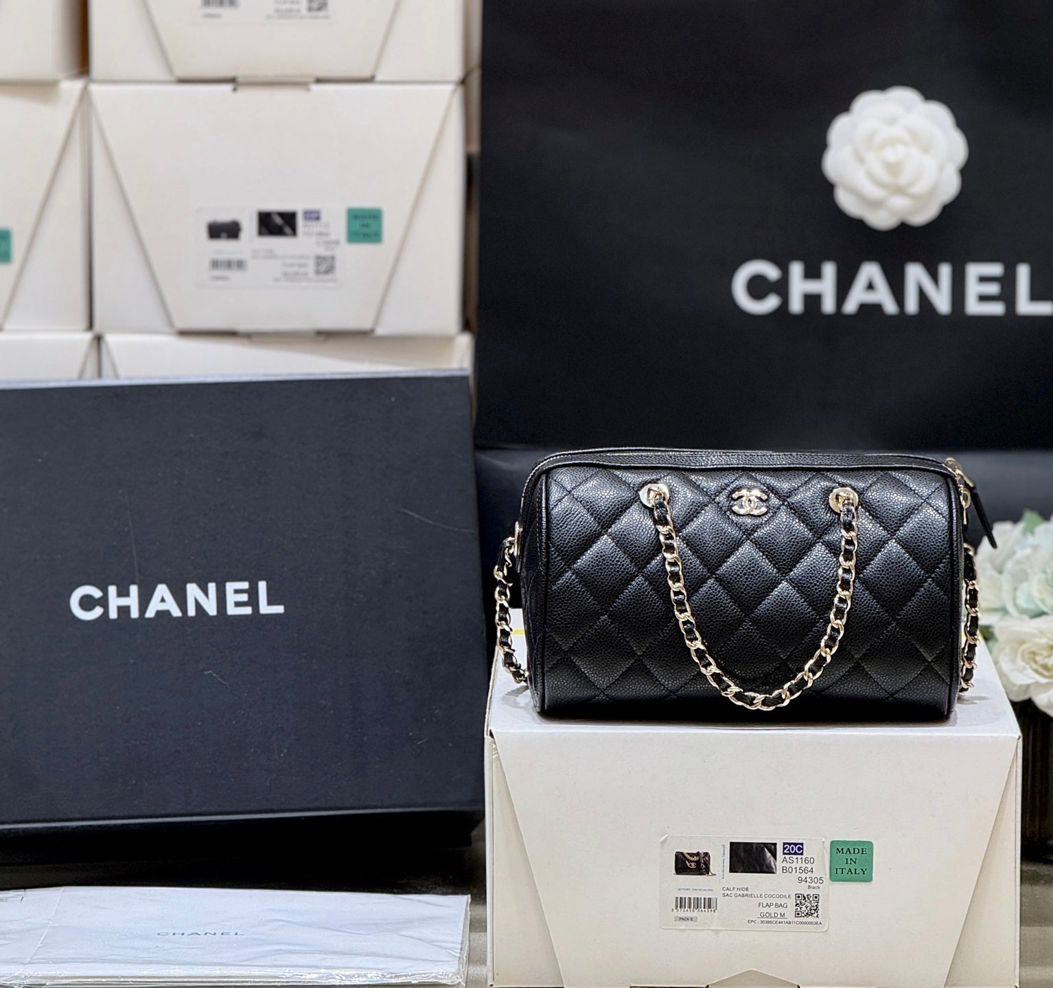 CHANEL 25S MINI BOWLING BAG 18 IN BLACK CALFSKIN GOLD HARDWARE