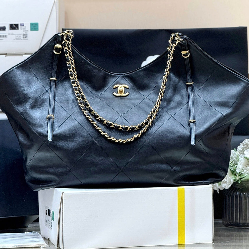 CHANEL LARGE MAXI SHOPPING BAG 59 IN BLACK CALFSKIN GOLD-TONE METAL