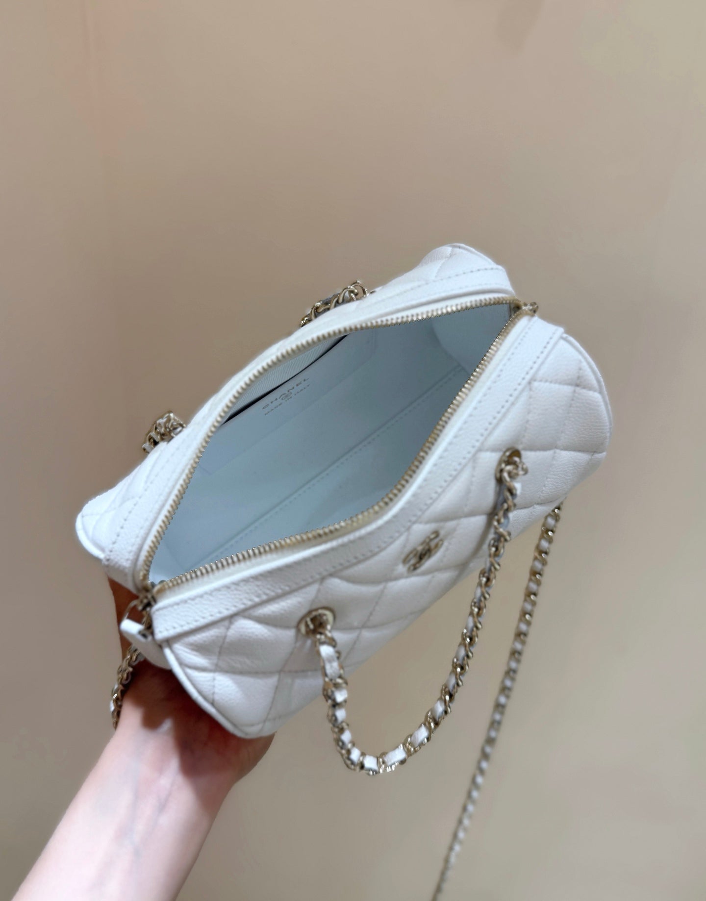 CHANEL 25S MINI BOWLING BAG 18 IN WHITE CALFSKIN GOLD HARDWARE