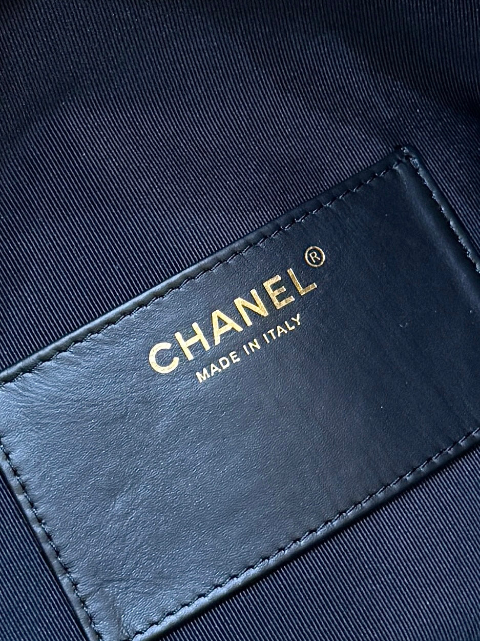 CHANEL 25 HANDBAG 40 IN BLACK SUEDE GOLD HARDWARE