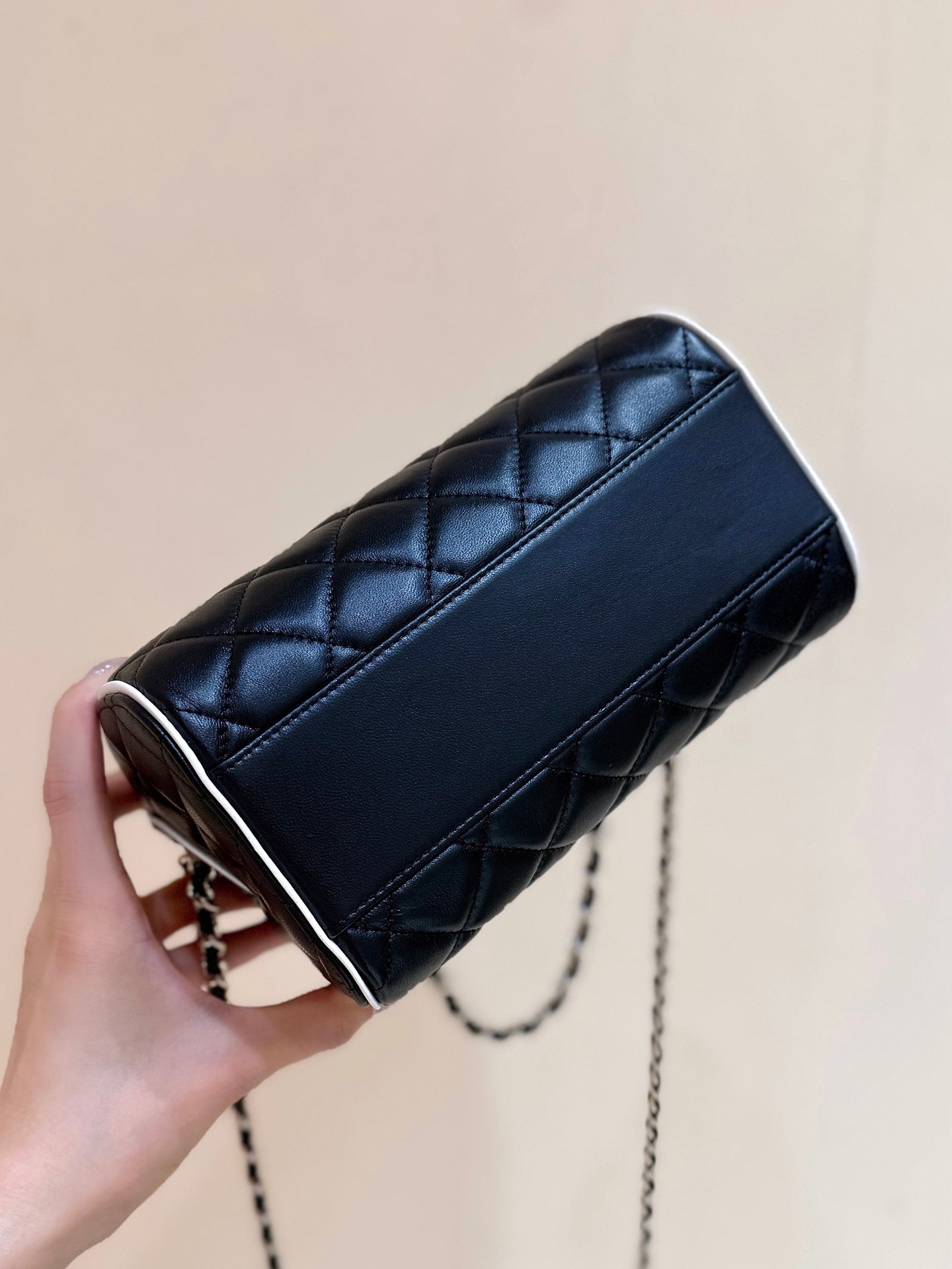 CHANEL MEITO BOSTON MATELASSE CAVIAR SHOULDER HANDBAG 18 IN BLACK LAMBSKIN