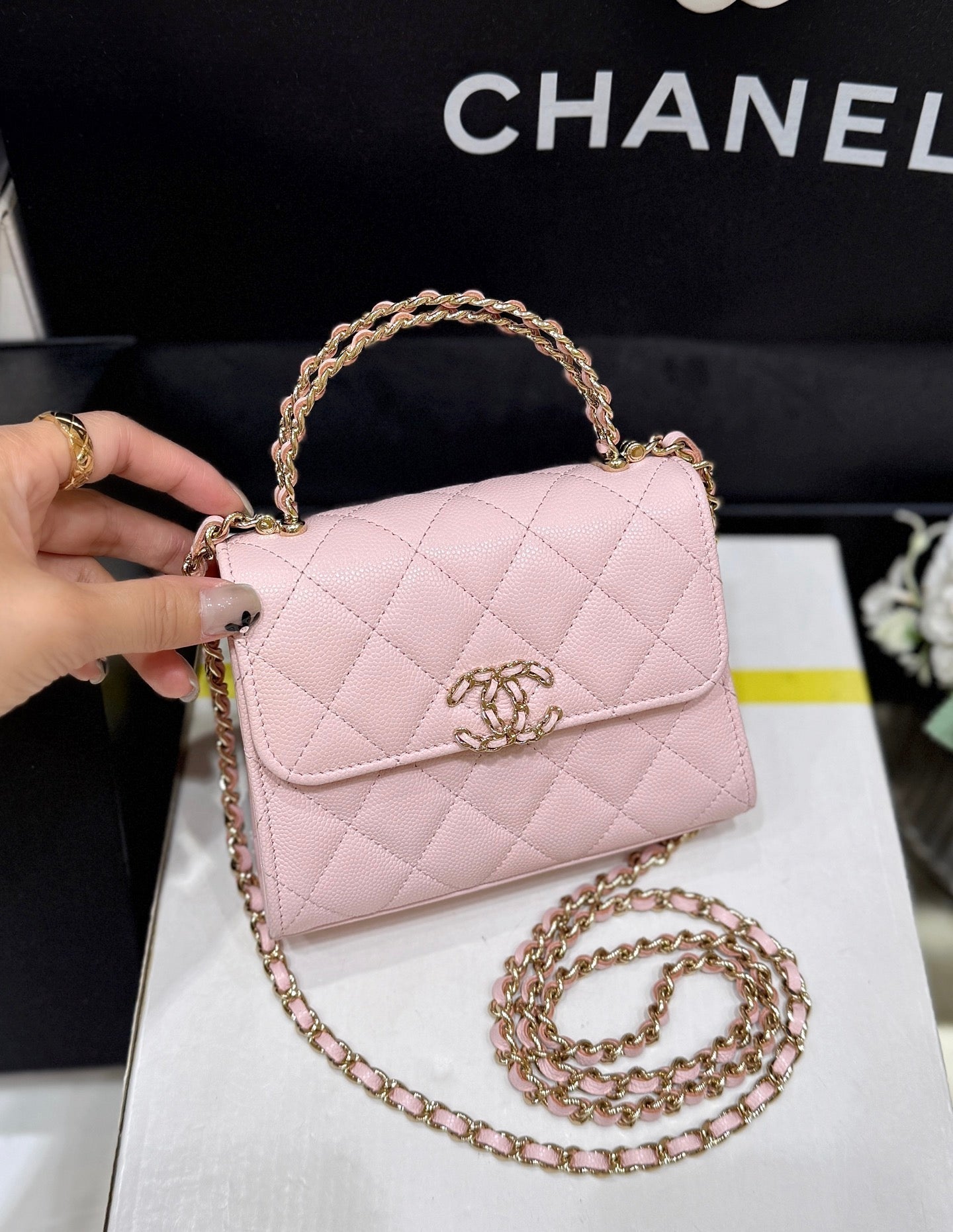 CHANEL QUILTED FLAP BAG WITH HANDLE 18 IN BABY PINK LAMBSKIN GOLD HARDWARE