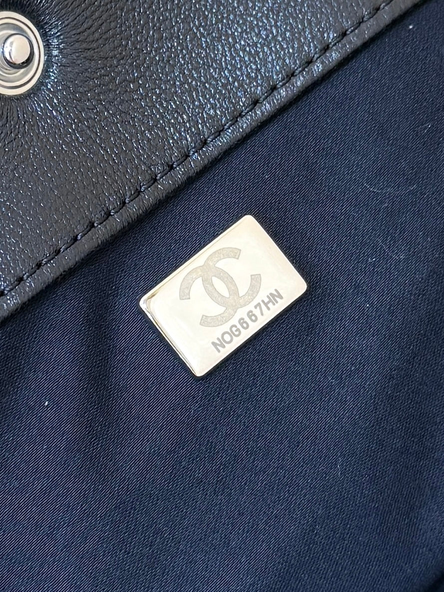 CHANEL 25S LARGE BUCKET BAG 31 IN BLACK SHINY LAMBSKIN SILVER HARDWARE