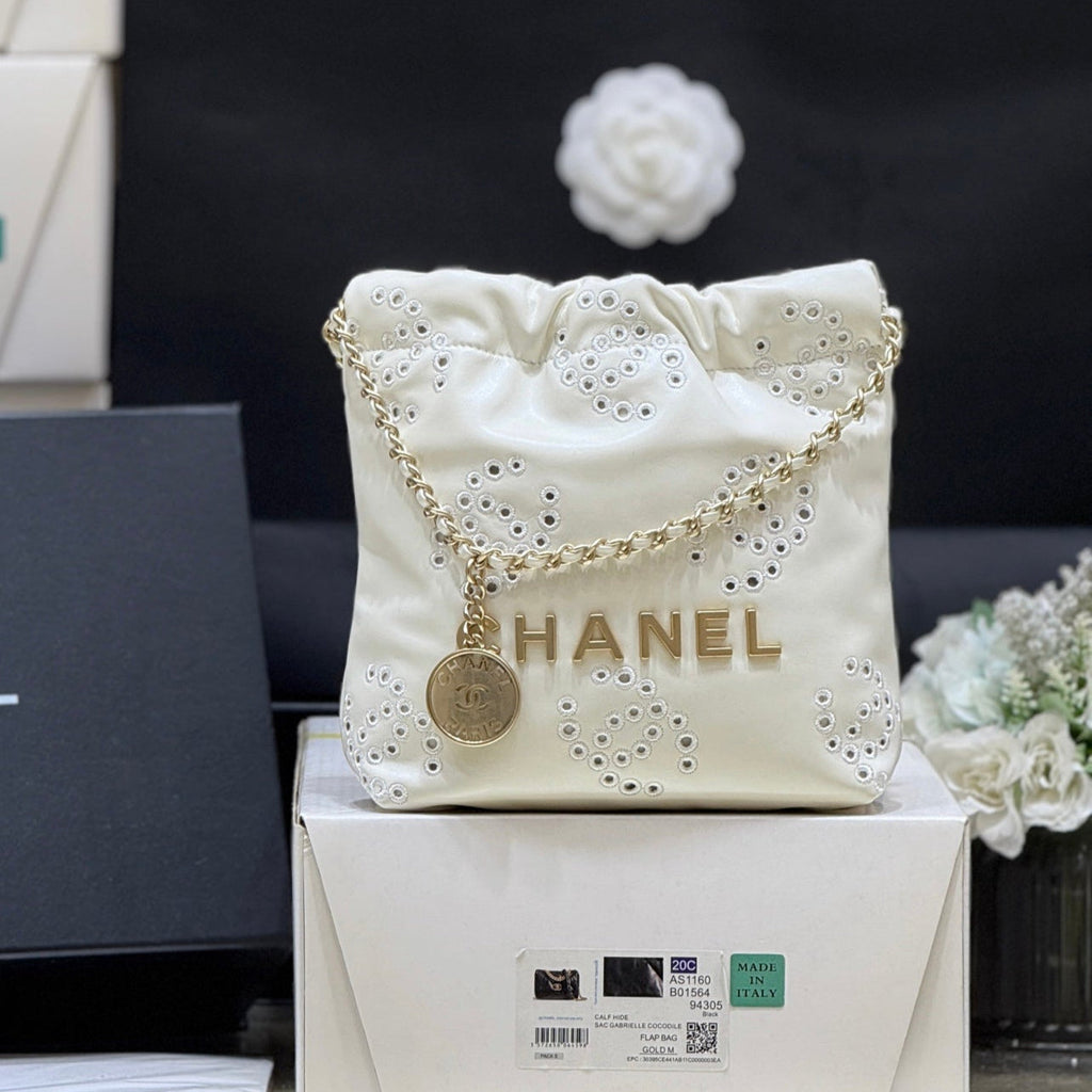 CHANEL 25S  MINI BAG 20 IN  IVORY LAMBSKIN