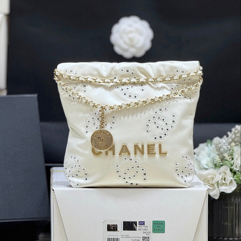 CHANEL 25S  MINI BAG 20 IN  IVORY LAMBSKIN
