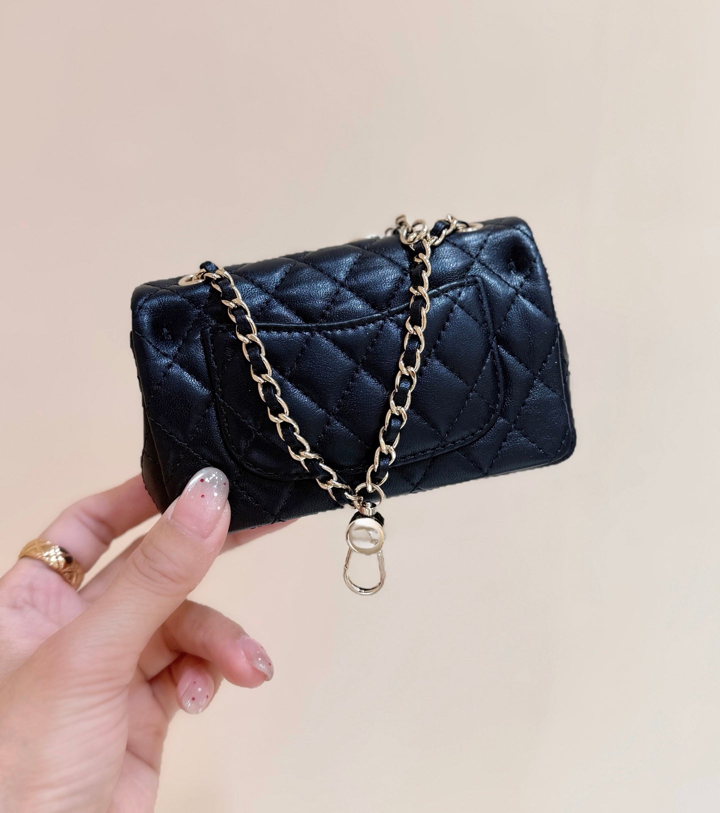 CHANEL 25S  MINI CF BAG 12 IN BLACK LAMBSKIN HEART MODEL