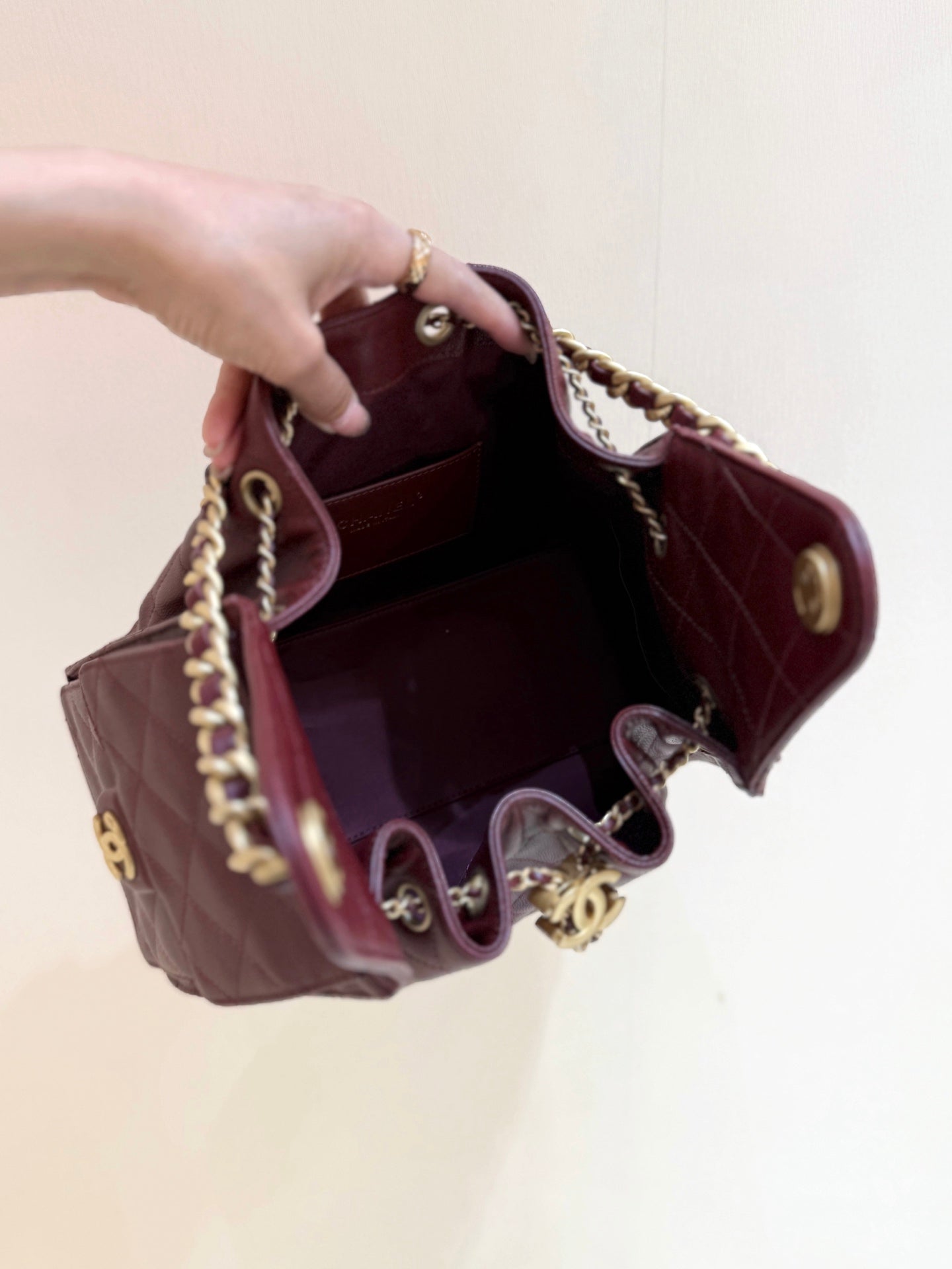 CHANEL 25S HANDBAG IN ROSSO ANCORA RED 30 GRAINED CALFSKIN GOLD HARDWARE