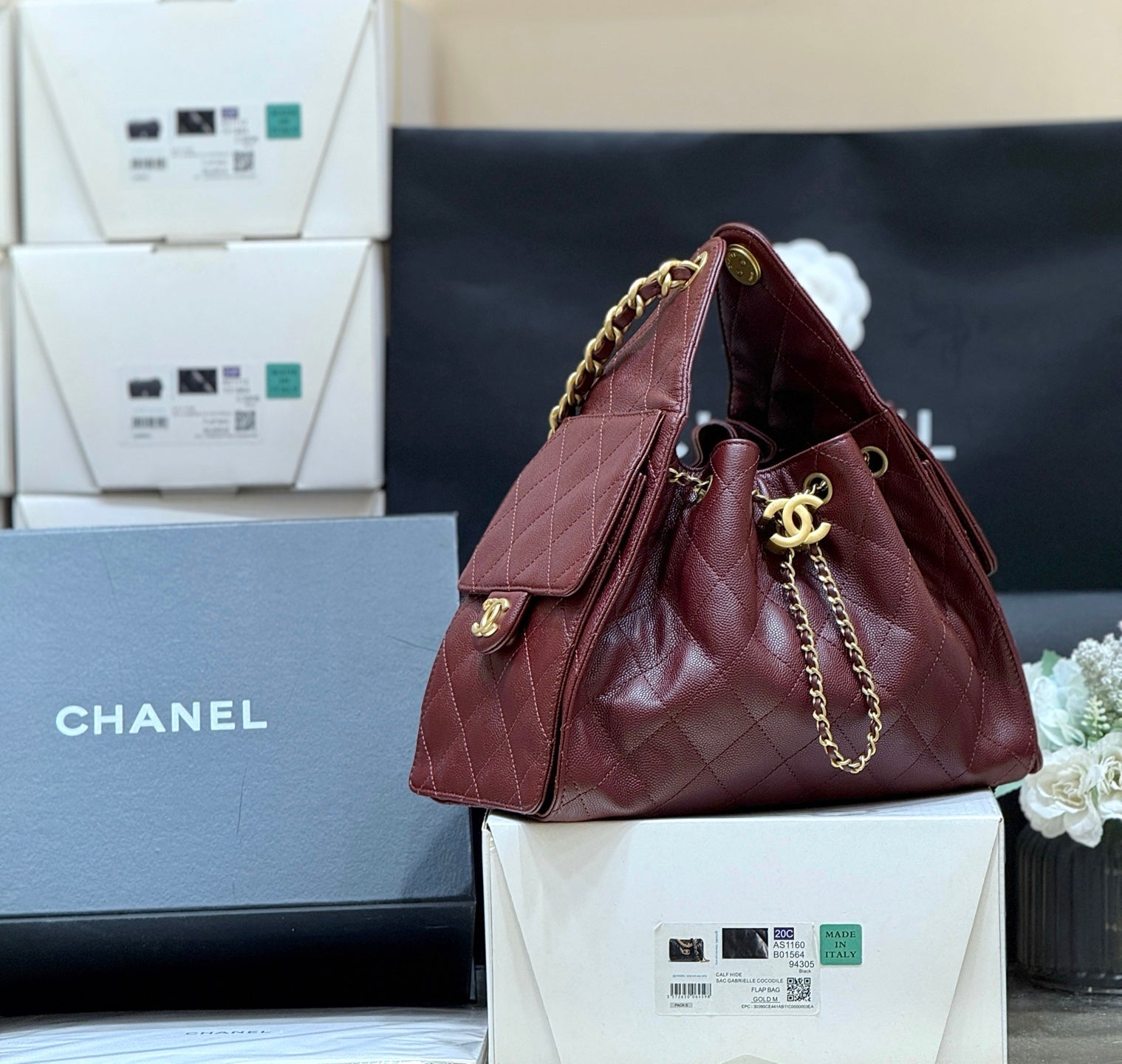 CHANEL 25S HANDBAG IN ROSSO ANCORA RED 30 GRAINED CALFSKIN GOLD HARDWARE